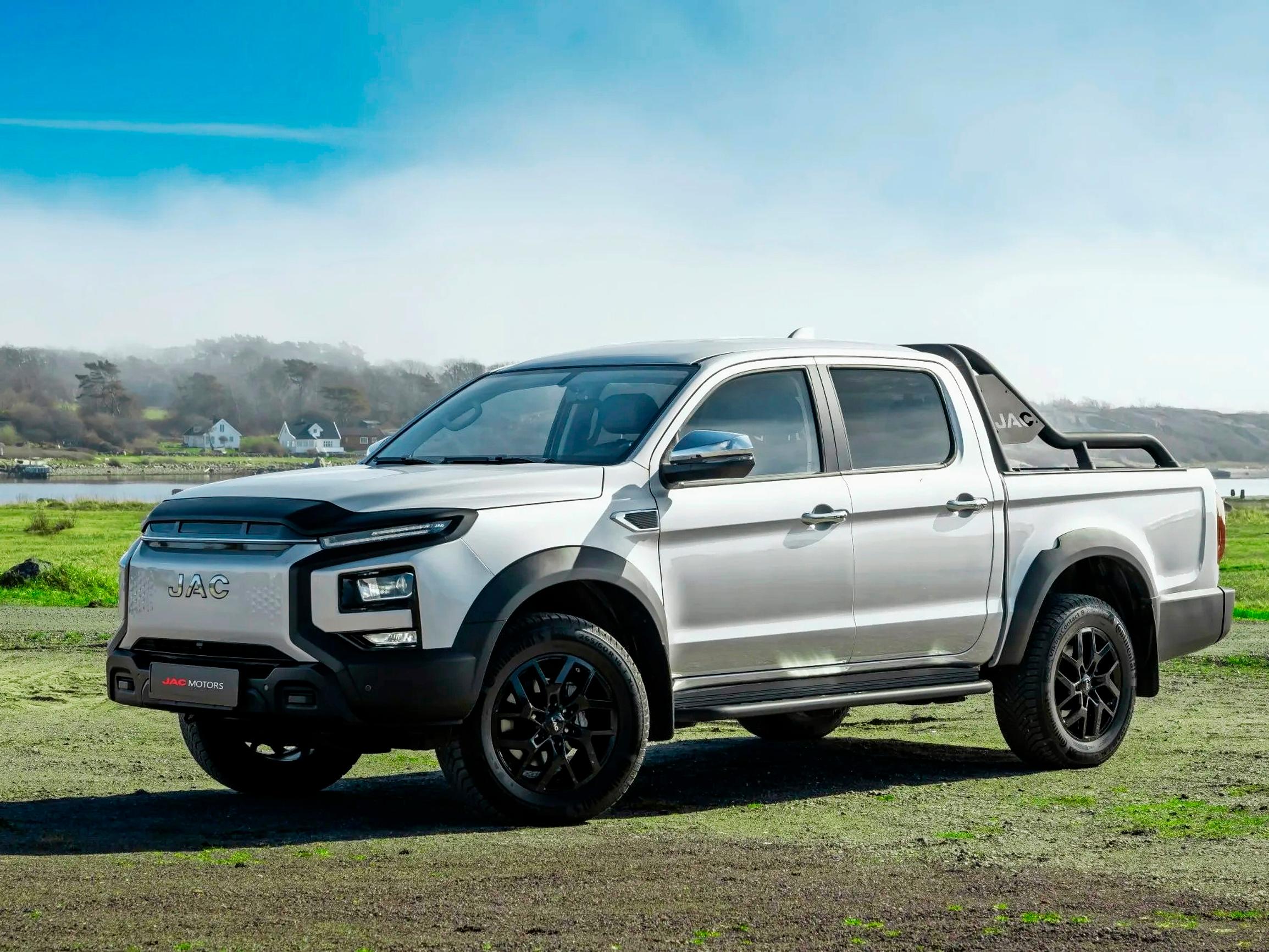 Vihdoinkin Suomeen: Viisipaikkainen, nelivetoinen sähkö-pick-up JAC T9 EV  – Tuleeko verottajalle nyt paha mieli?