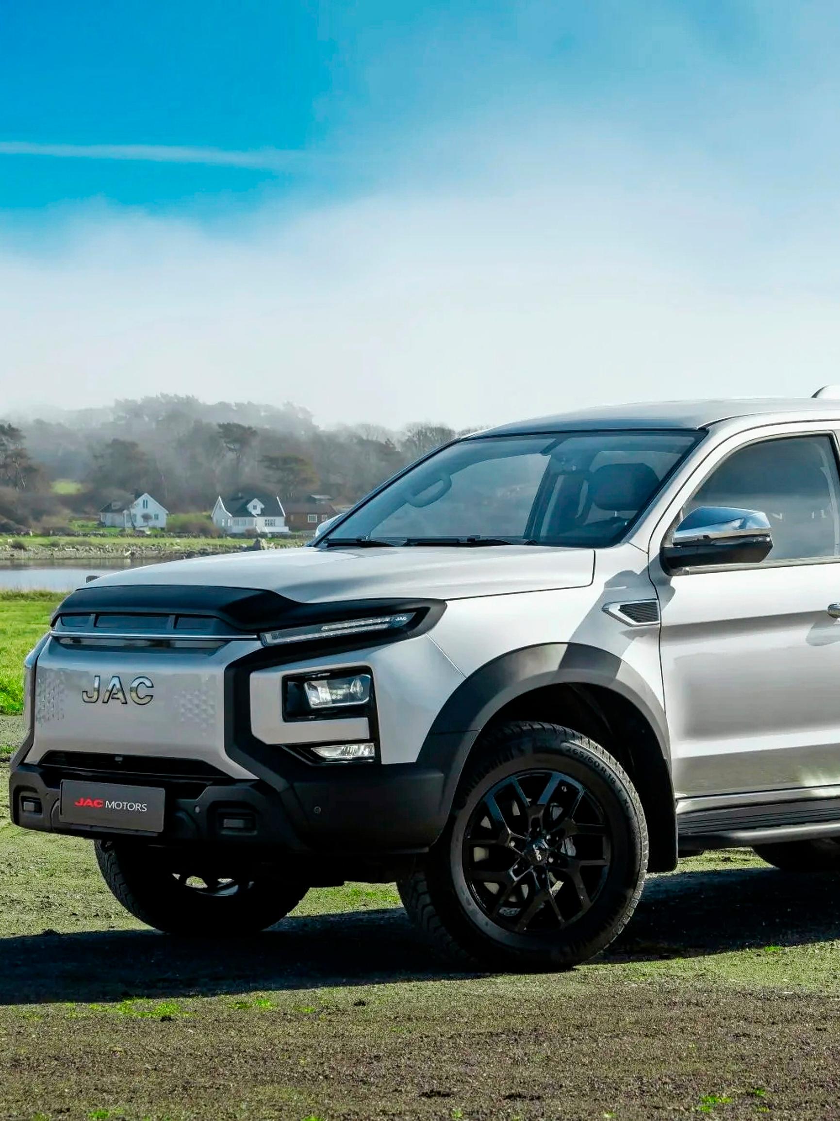 Vihdoinkin Suomeen: Viisipaikkainen, nelivetoinen sähkö-pick-up JAC T9 EV  – Tuleeko verottajalle nyt paha mieli?