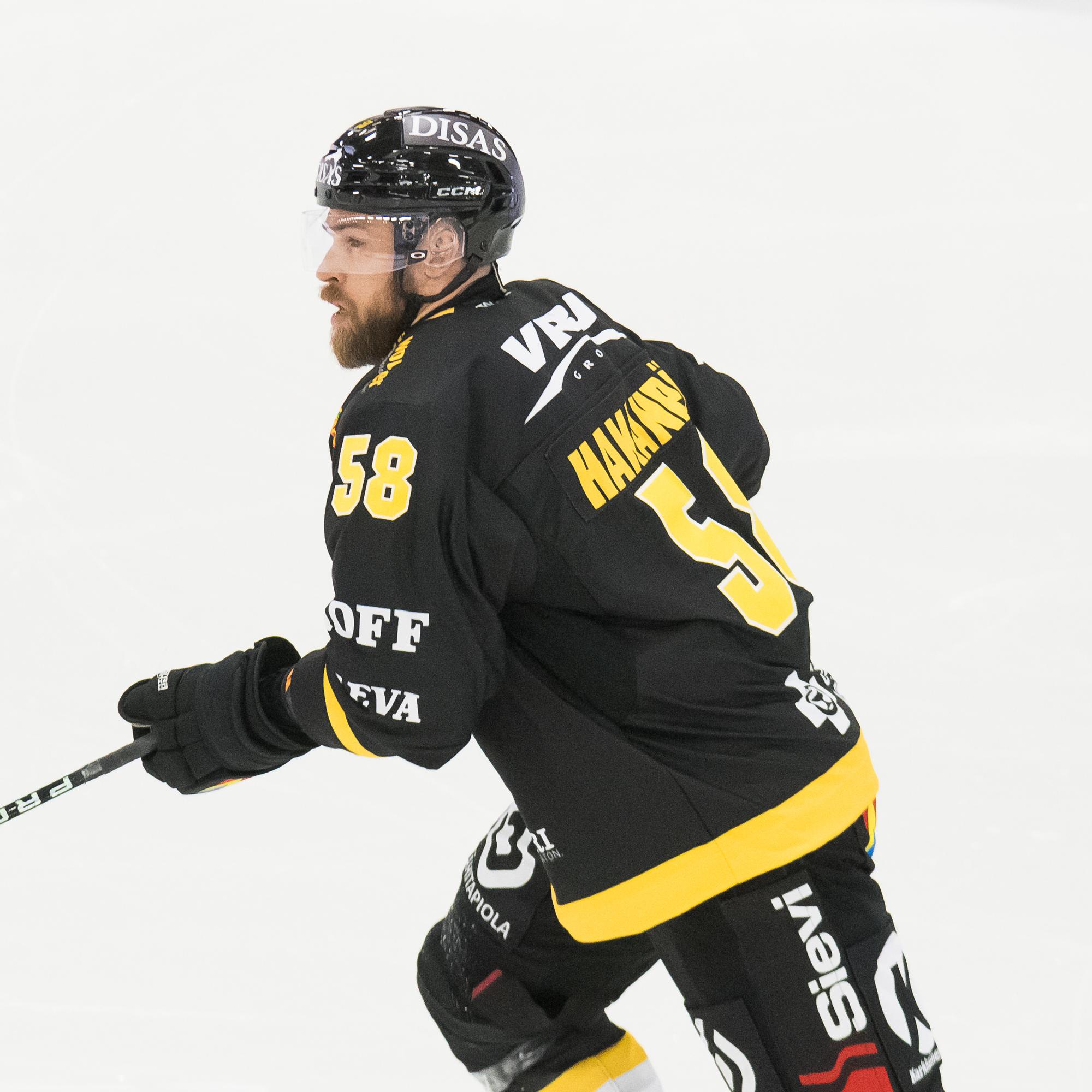 Kärppien entinen urheilujohtaja Harri Aho teki pilkkaa Kärpistä: "SaiPalla on vähintäänkin yhtä hyvät pelaajat kuin Kärpillä"