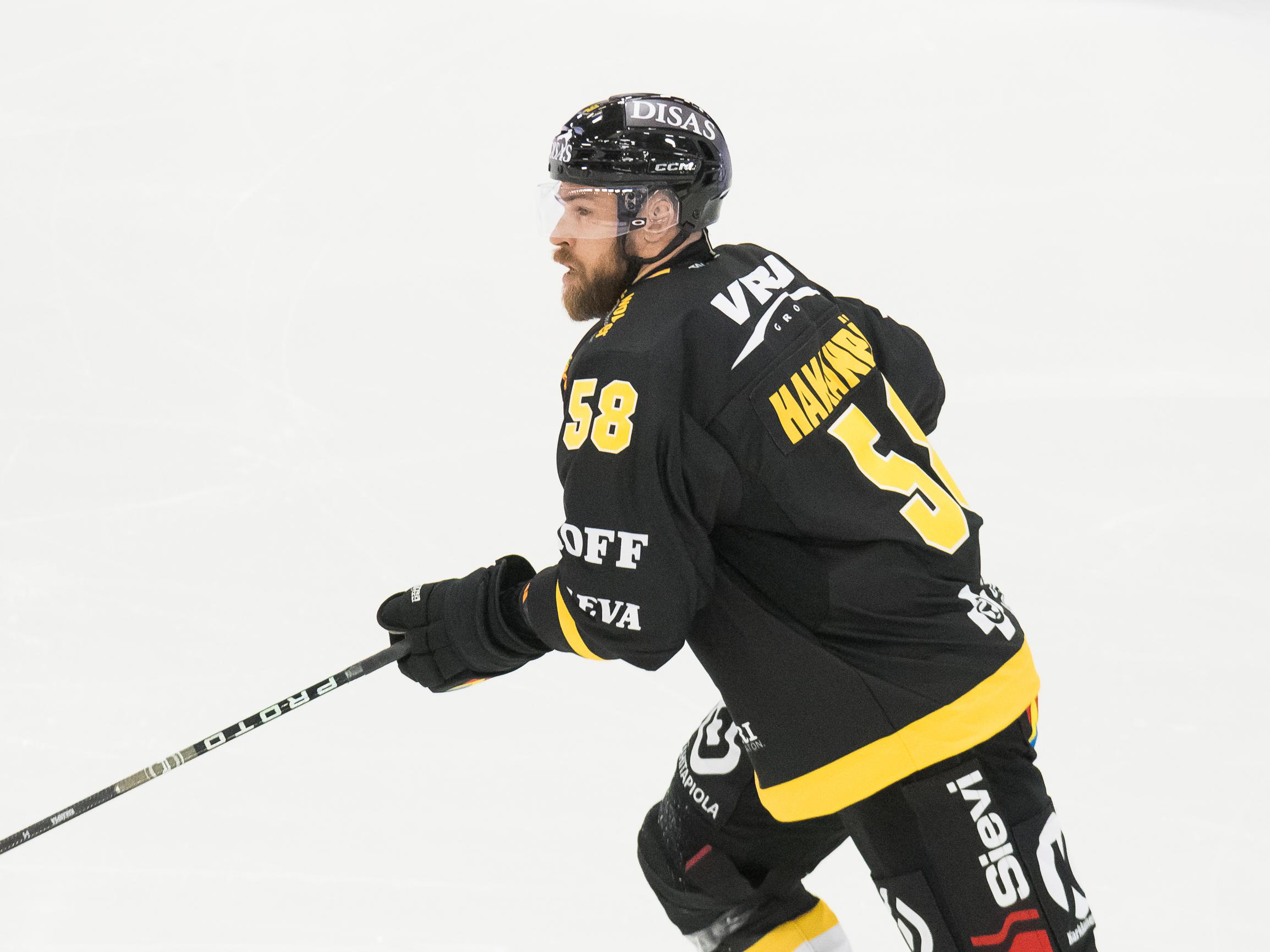 Kärppien entinen urheilujohtaja Harri Aho teki pilkkaa Kärpistä: "SaiPalla on vähintäänkin yhtä hyvät pelaajat kuin Kärpillä"