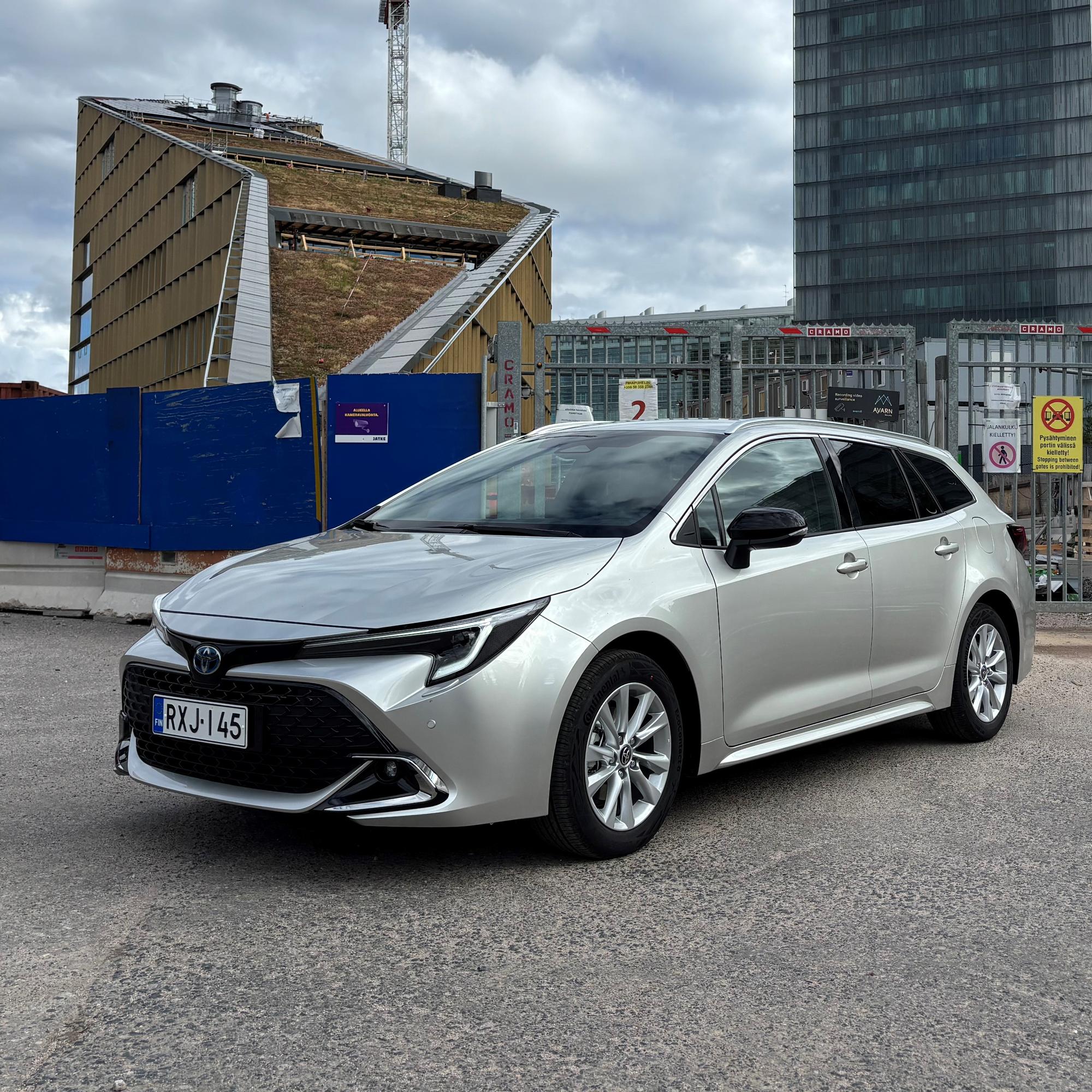 Toyota Corolla teki sen taas: Hinnat laskivat, vaikka kaikki muu kallistuu