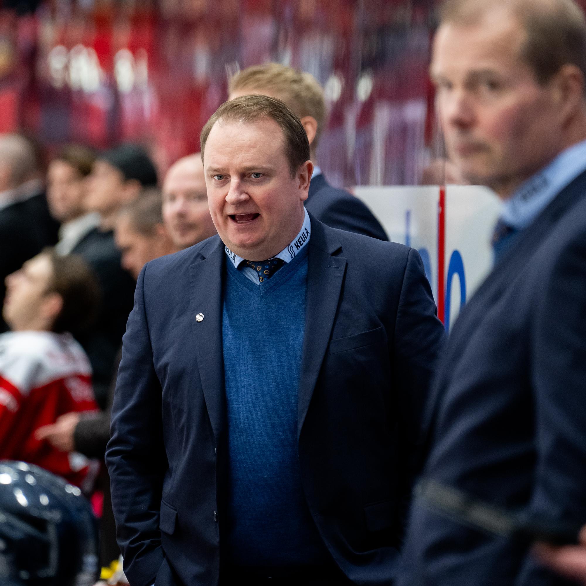 Tomi Lämsä alistui Raimo Helmisen edessä – ”Vika on Lämsän”