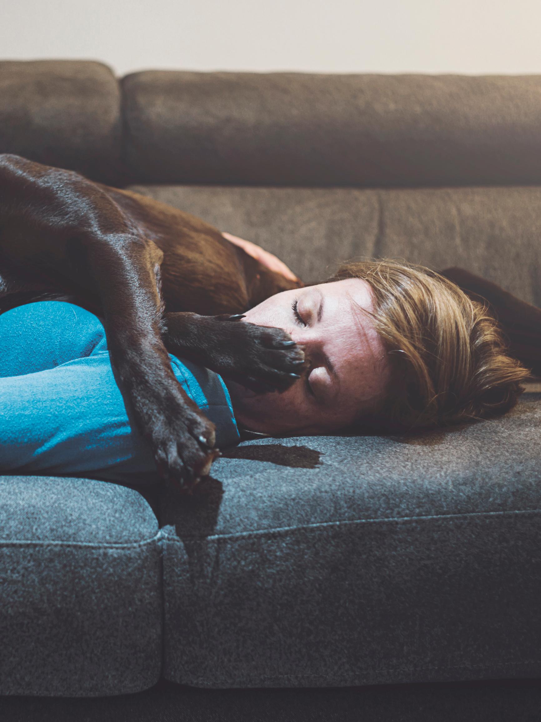 Minusta tuli aamuvirkku, ja haluan pitää siitä kiinni – Mutta olen menettänyt illan, jolloin teini-ikäisiin lapsiini saisi kerrankin yhteyden