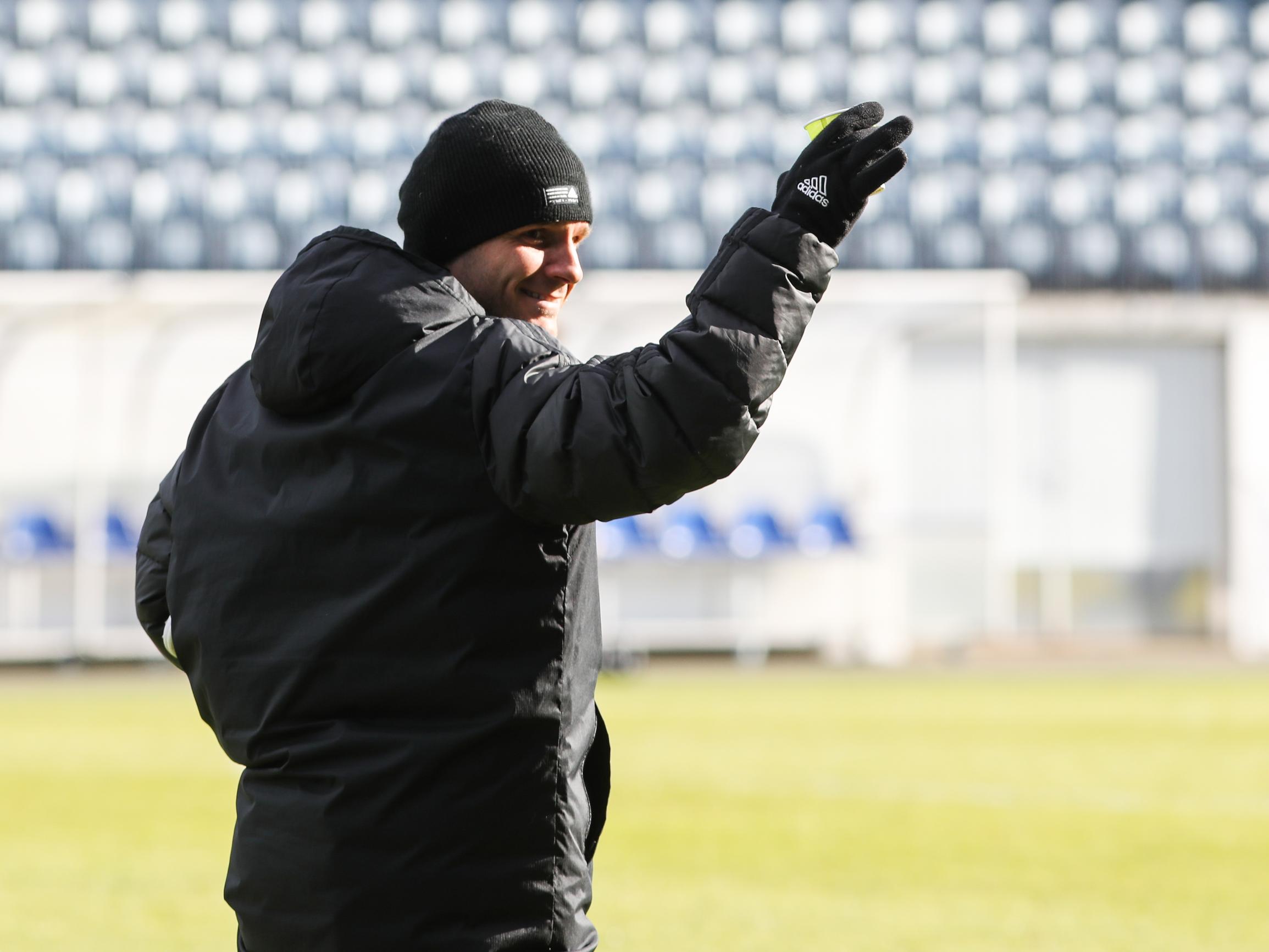 Huuhkajien pelaajalegenda poikkeuksellisessa tilanteessa – ”Juhlien jälkeen koittaa aina arki”