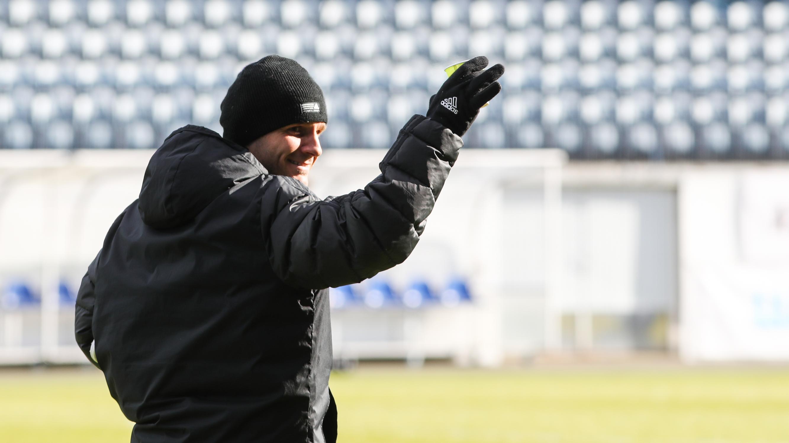 Huuhkajien pelaajalegenda poikkeuksellisessa tilanteessa – ”Juhlien jälkeen koittaa aina arki”