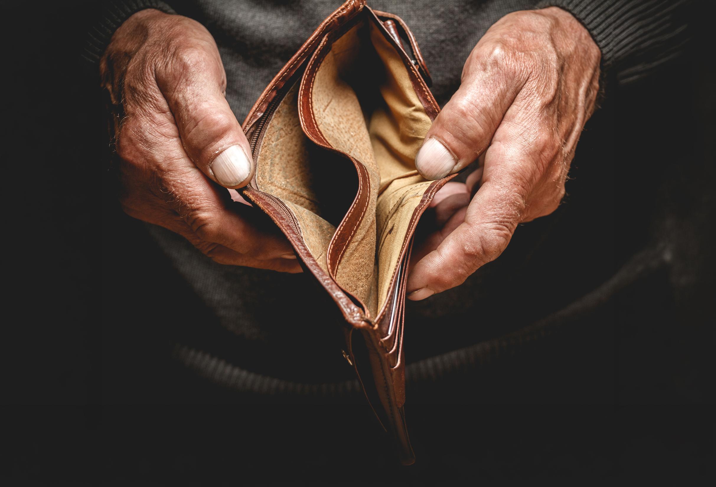 ”Ite oon eläkkeeni tienannu ja nyt joku kloppi haluaa siitä osansa” – Lukijakysely paljastaa syvän kuilun sukupolvien välillä