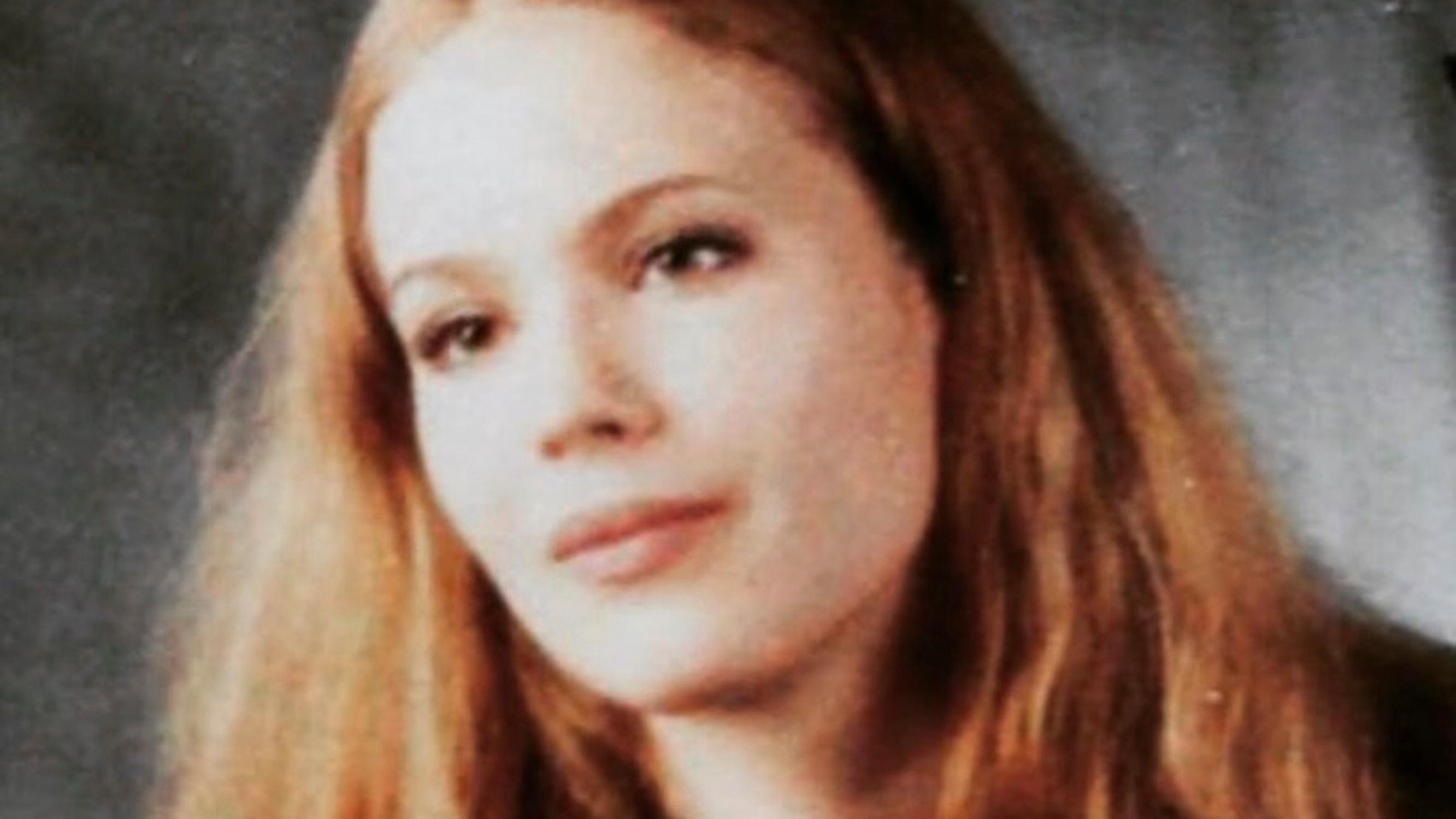 Pihla Viitalan helsinkiläinen lapsuus meni ulkoleikeissä – ”Laskin pulkkamäestä pää edellä ja menetin puolet kuulostani oikeasta korvasta”