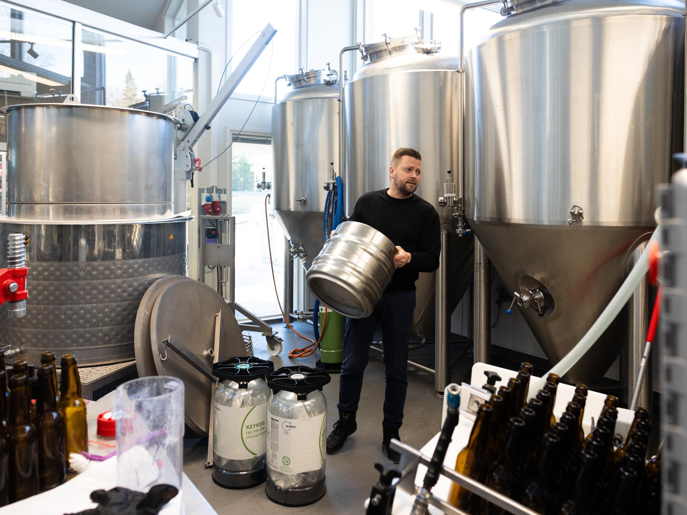 "Jos jäädään työttömäksi, perustetaan yritys" - Pohjanmaan Luoto on täystyöllisyyden ihme, ja se johtuu asenteesta, sanovat paikalliset