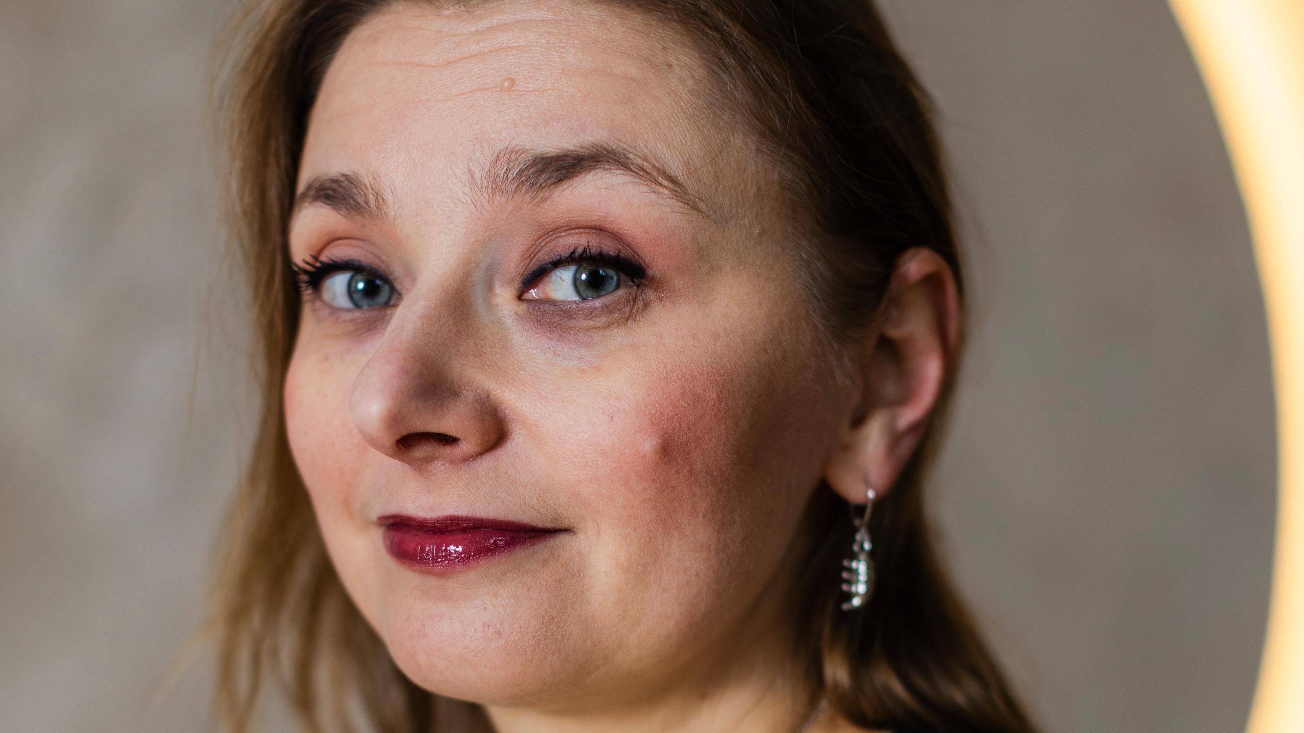 Suvi Auvisen erikoinen tie karismaattisen seurakunnan profeetasta anarkistiksi alkoi uudenvuodenyönä Turussa