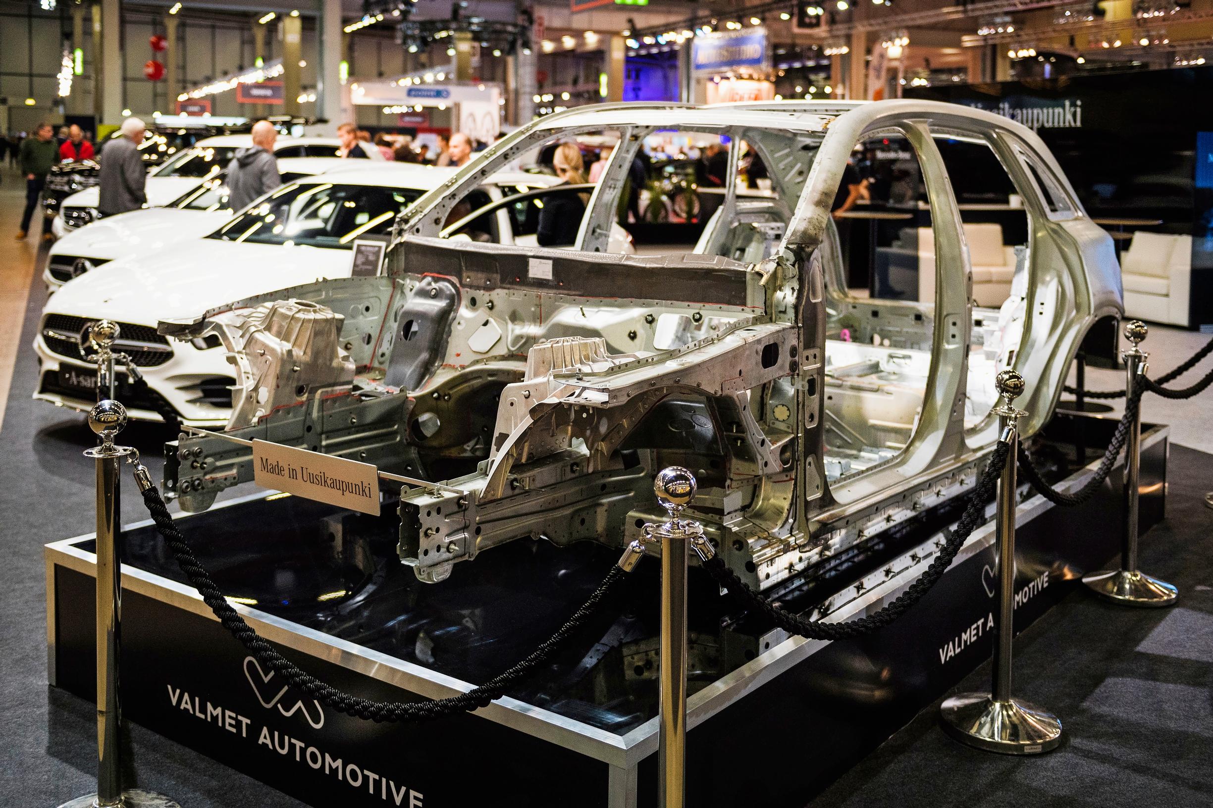 Valmet Automotiven Uudenkaupungin tehtaan tuotantoa.