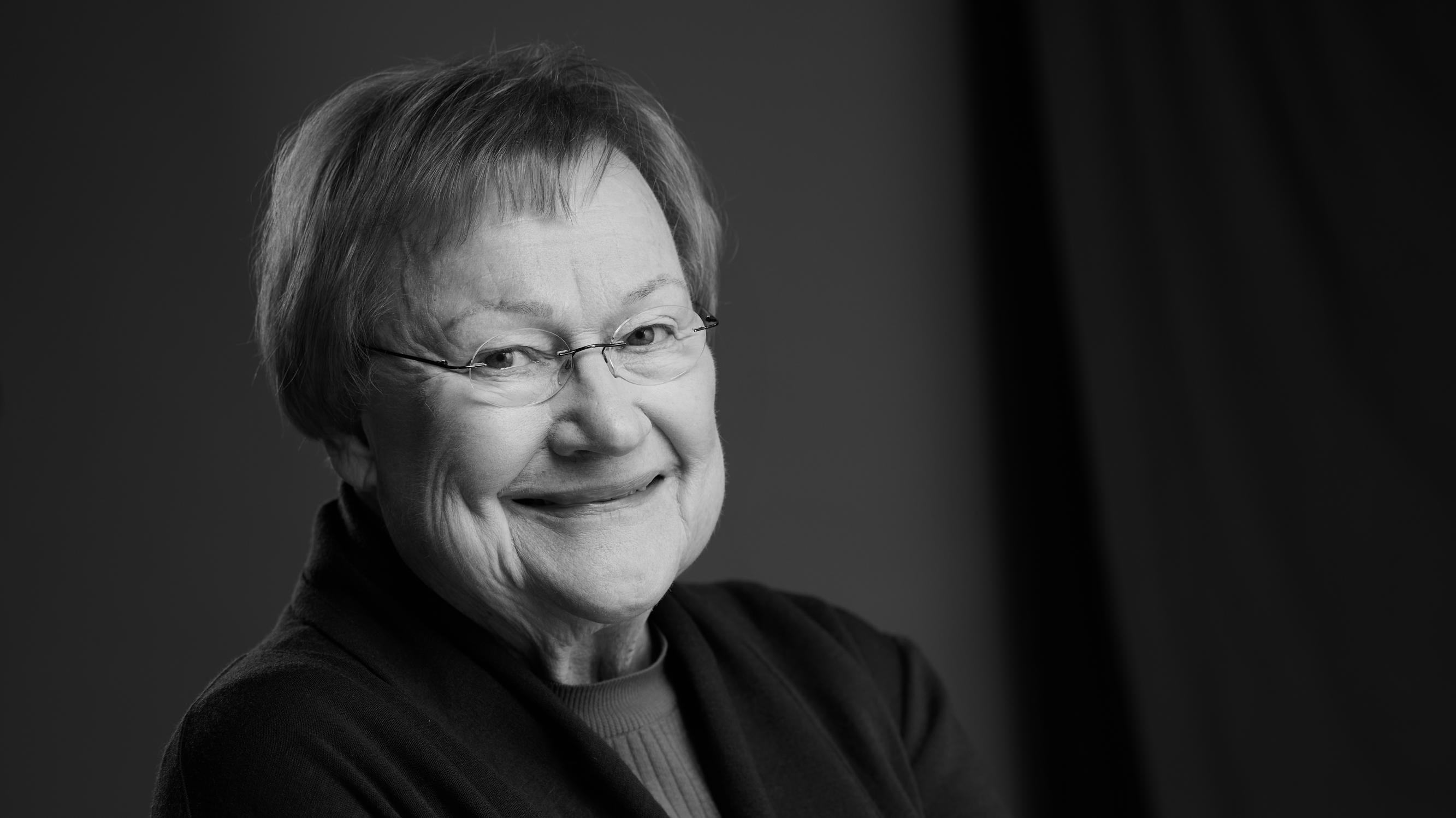 Tarja Halosen ulkonäköä arvioitiin ja ehdotettiin jopa nenäleikkausta – Suomalaiset halusivat nähdä ensimmäisen naispresidentin kuningattarena