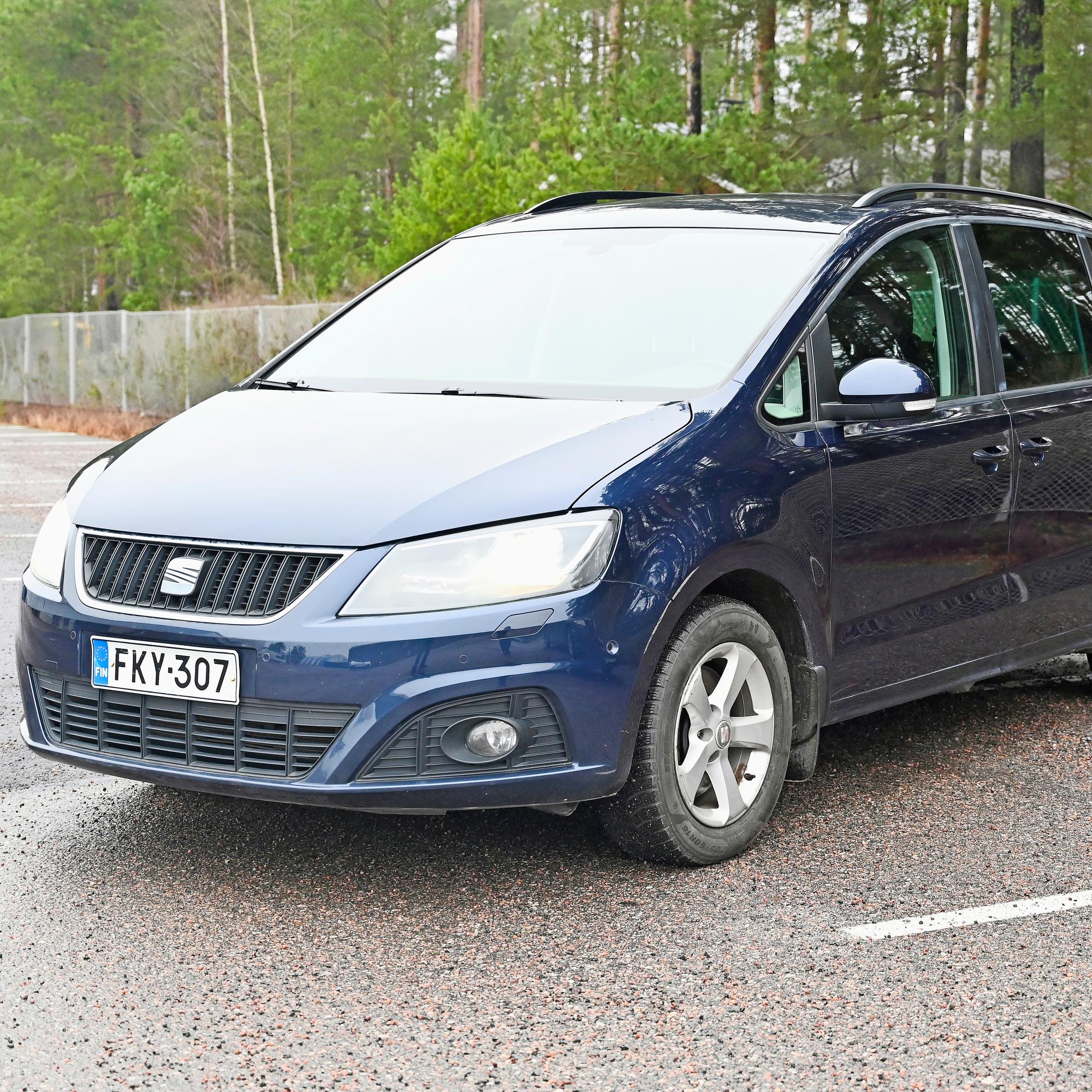 Seat Alhambra 2.0 TDI vm. 2013 – Jämäkkä, tilava, taloudellinen ja hyvin varusteltu perheauto kohtuuhintaan – seitsemälle