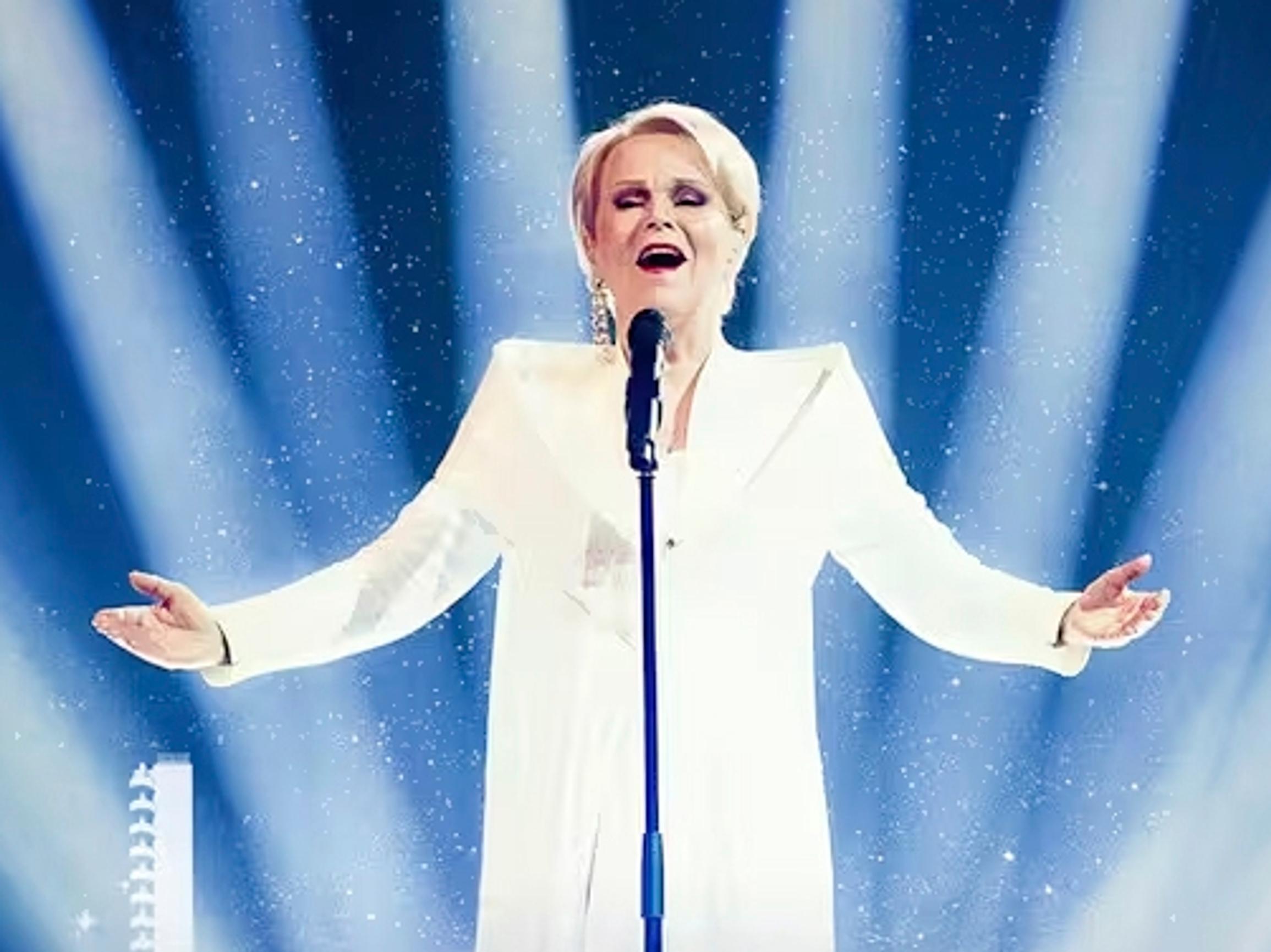 Anna mulle tähtitaivas – Katri Helenan jäähyväiskonsertti avaa itsenäisyyspäivänä Ylen juhlakauden