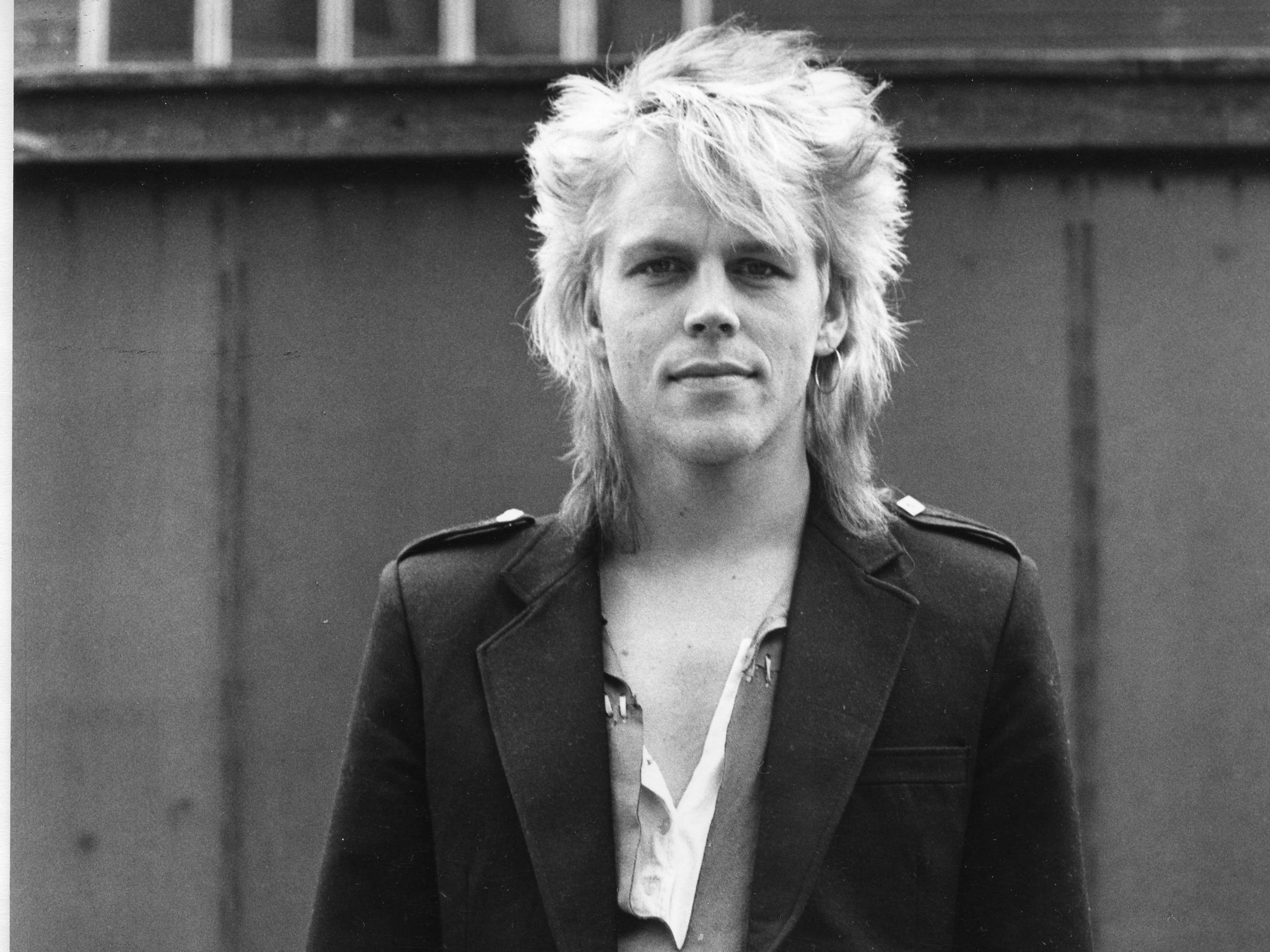 Nuorena Dingo-fanina Hanna Leivonniemi varasti Neumannin paidan pyykkinarulta – Nyt Leivonniemi tapasi Neumannin, joka kertoi, miksi Dingo hajosi