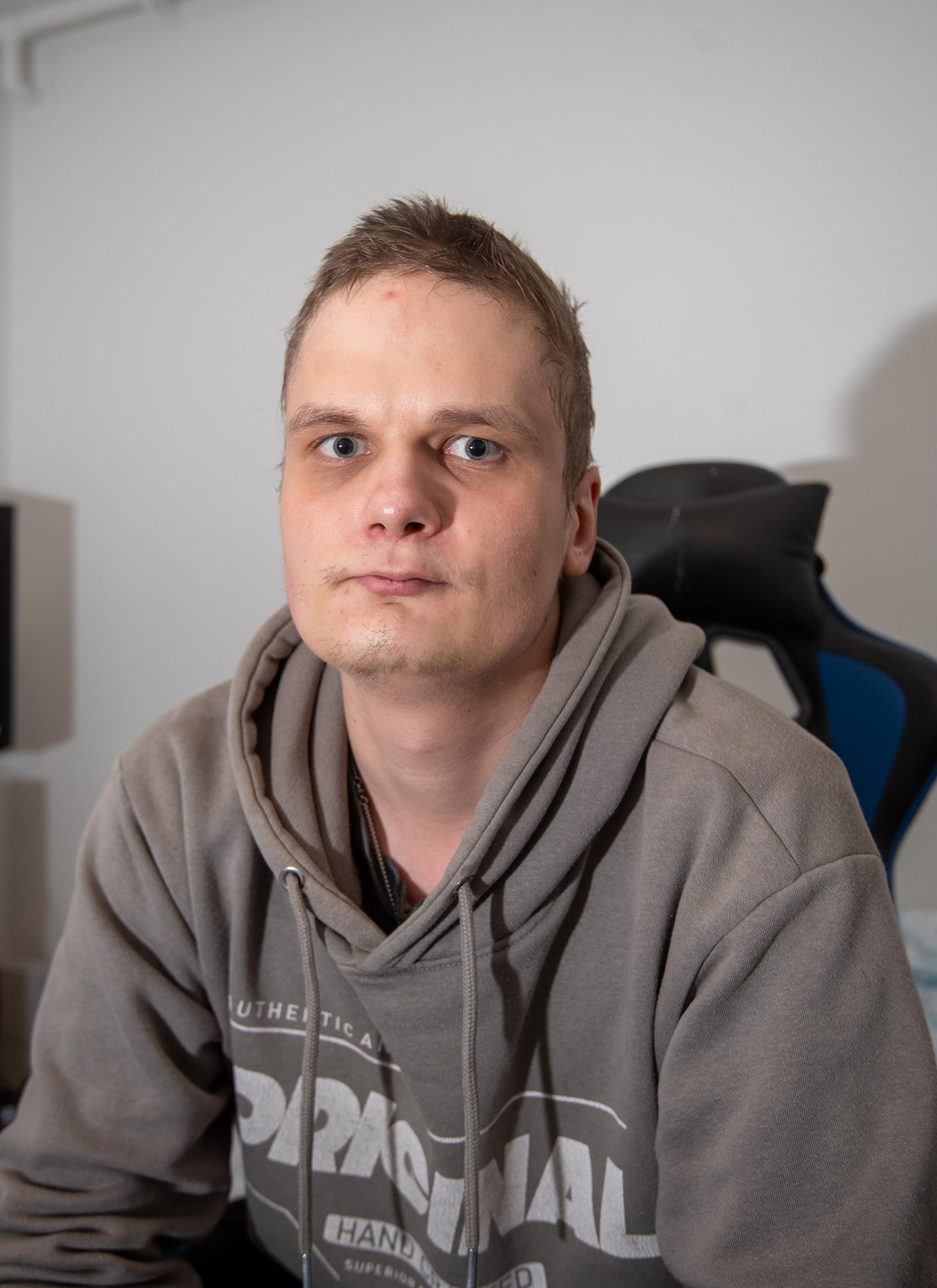 Jere kertoo yrittäneensä saada apua päihderiippuvuuteensa, mutta sirpaleisesta ja usein lyhytaikaisesta hoidosta ei ollut hyötyä.