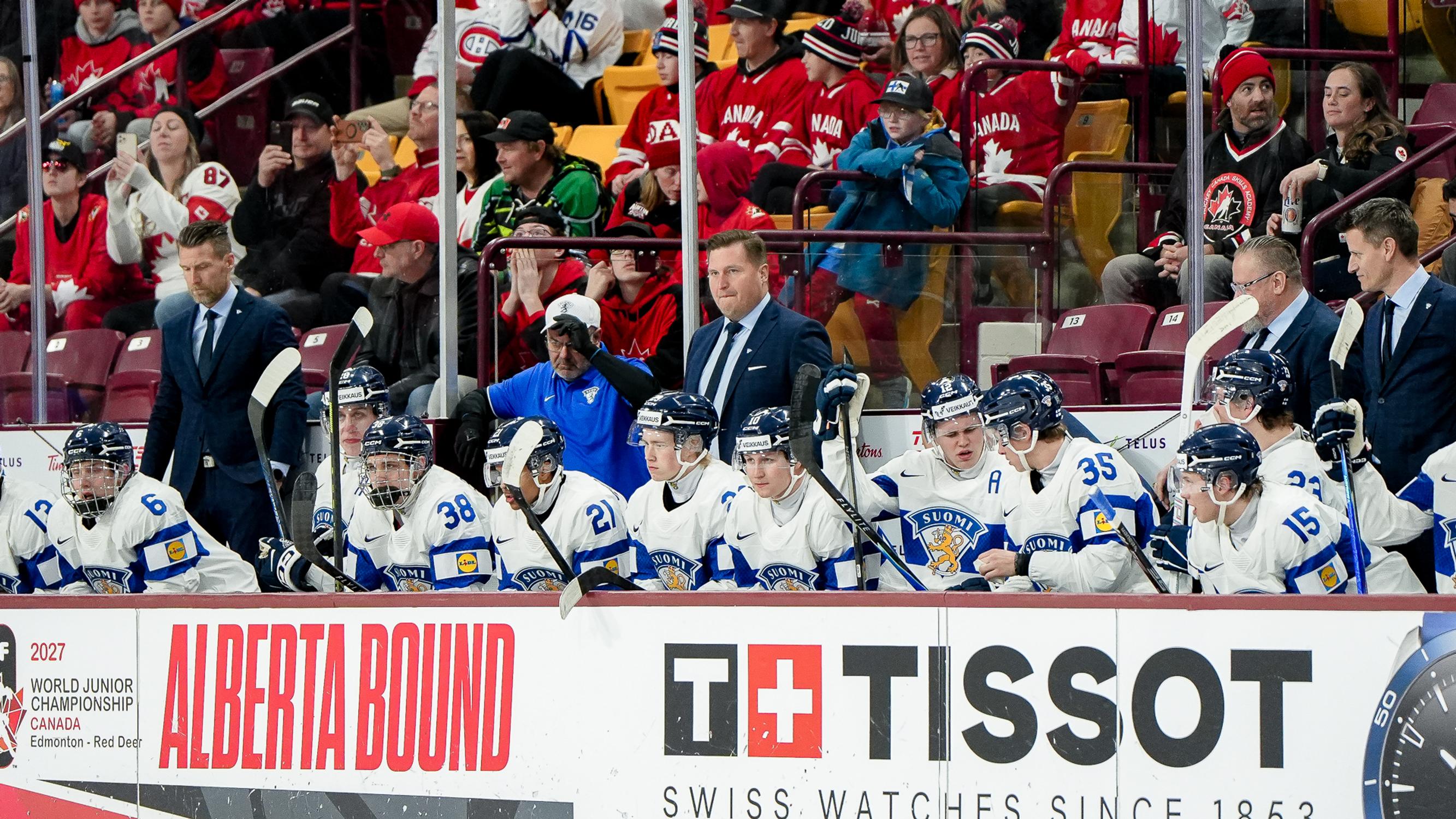 Mitta tuli täyteen! Kanada nöyryytti Nuoria Leijonia – päävalmentajalta kardinaalimunaus: "Raportti Jääkiekkoliitolle!" 