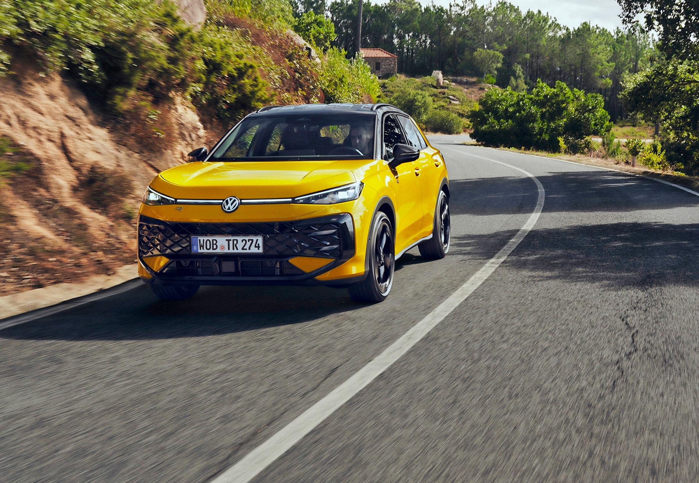 Volkswagen T-Roc: Katumaasturibuumiin nojaava T-Roc uudistui sekin viime vuonna, joskin edellinen sukupolvi myi hyvin ihan loppuun asti. Kolmas sija on kova saavutus Euroopassa.