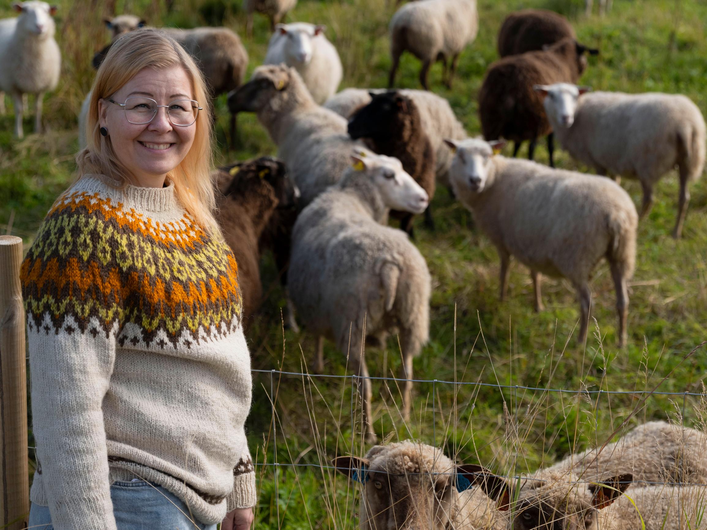 Kun työt paperitehtaassa Kemissä loppuivat, Henna Lakso perusti lankakaupan naapuriin Simoon