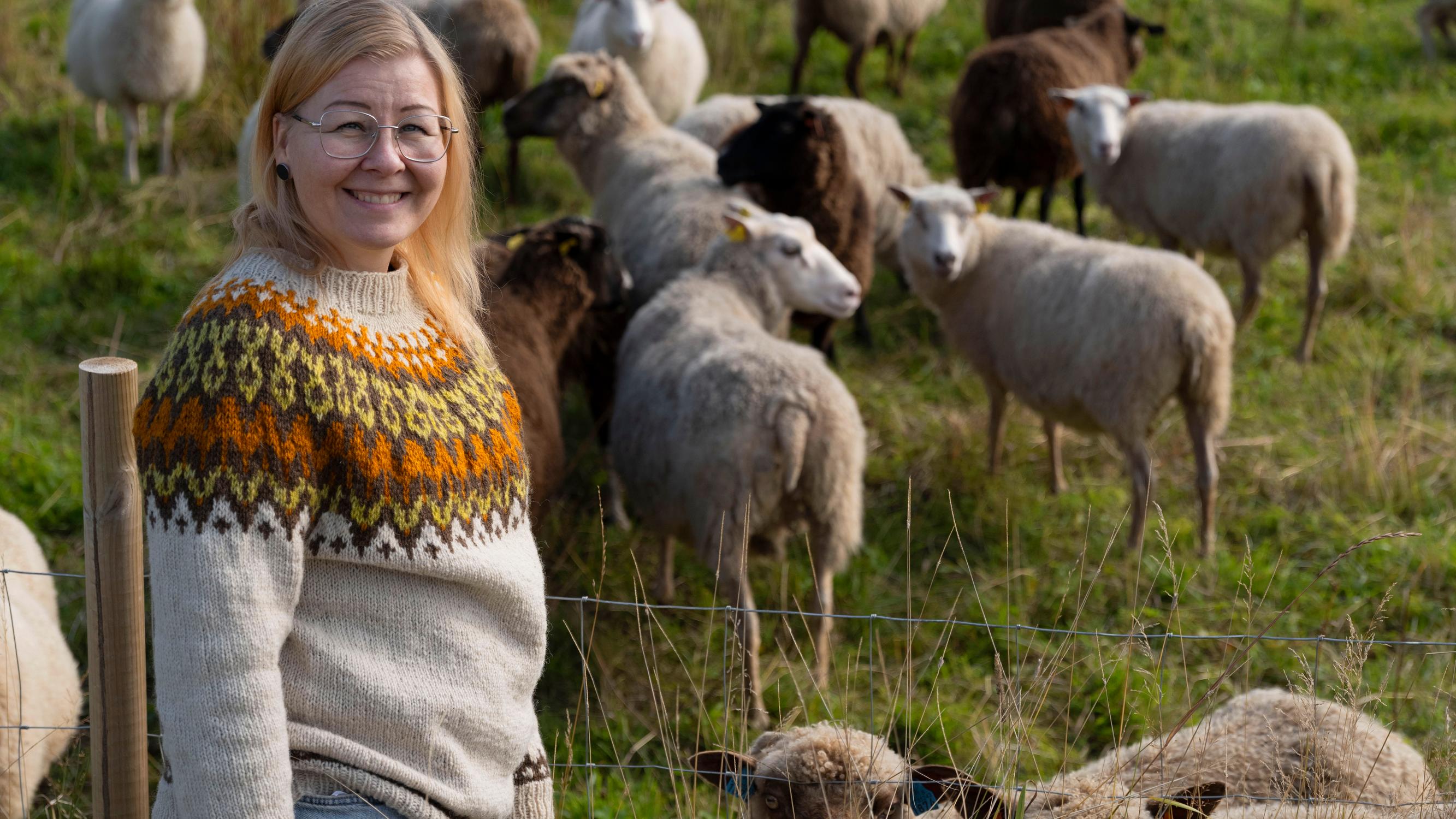 Kun työt paperitehtaassa Kemissä loppuivat, Henna Lakso perusti lankakaupan naapuriin Simoon