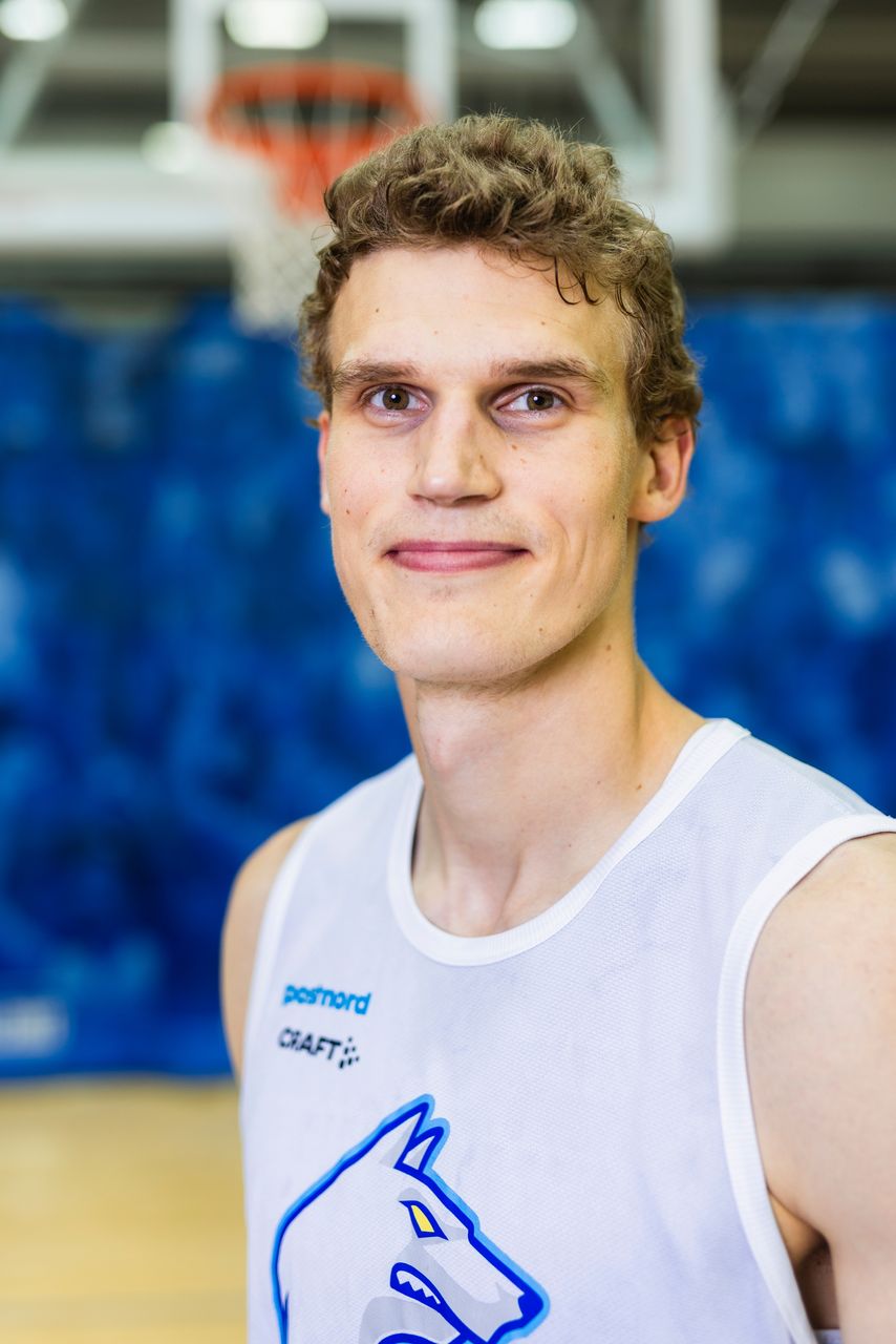 Lauri Markkanen on osoittanut, että myös mukava perheenisä Jyväskylästä voi nousta tähdeksi alfaurosten NBA-liigassa: ”Omana itsenäni menen esiintymään”
