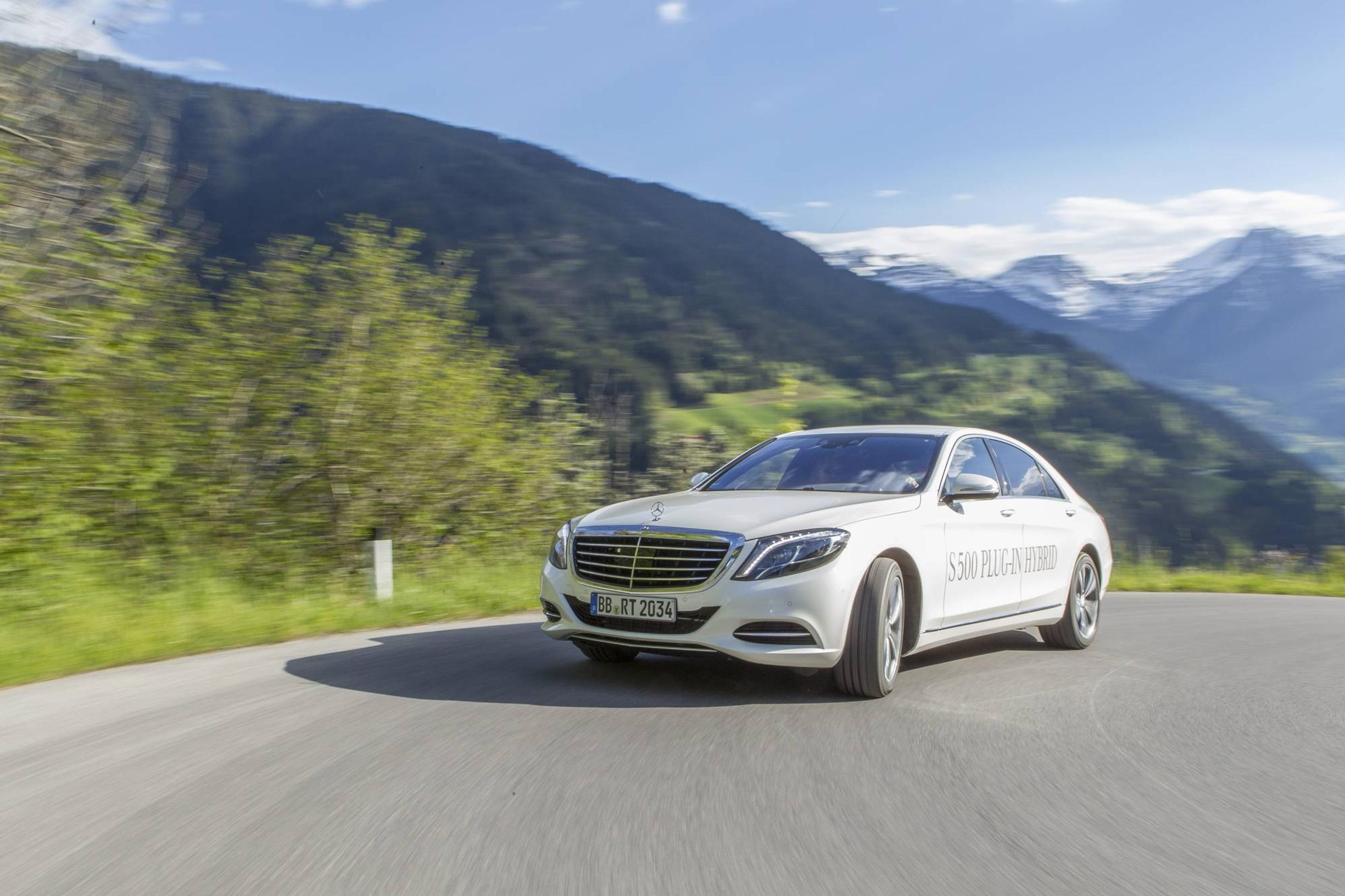 S(e) kulkee sähköllä! – Koeajossa Mercedes S 500 pistokehybridi
