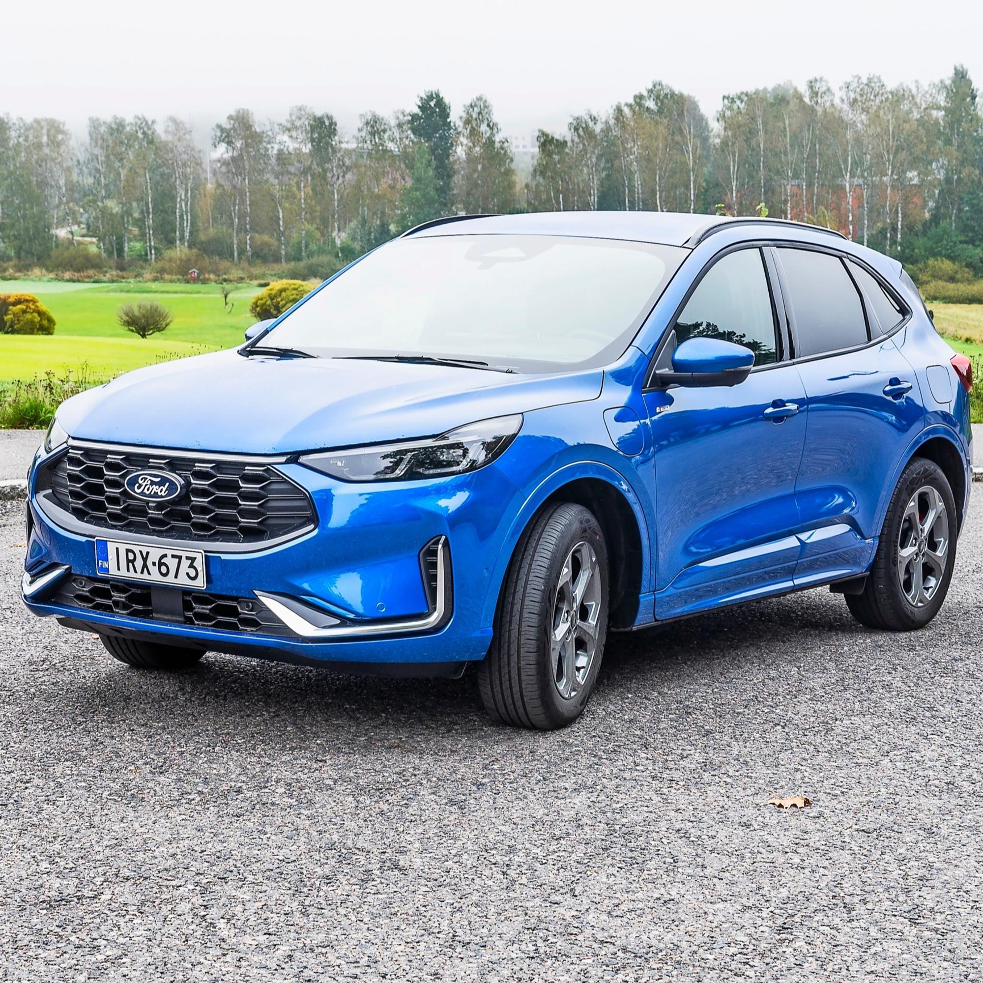 Uusi Ford Kuga ST-Line X PHEV – Sopivasti tilava