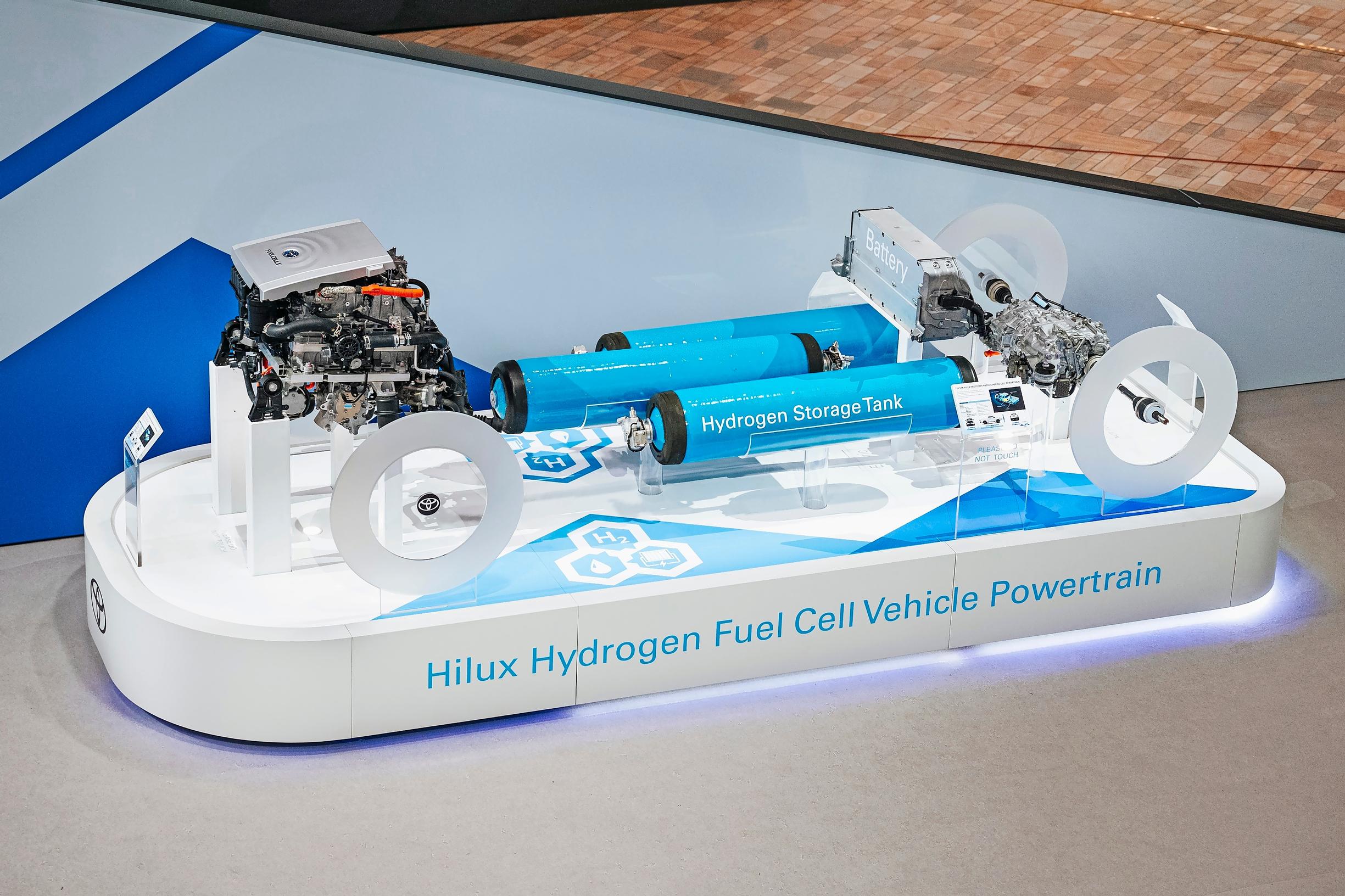 Toyotan tulevat sähköautot & hybridit | Tältä näyttää tulevaisuus