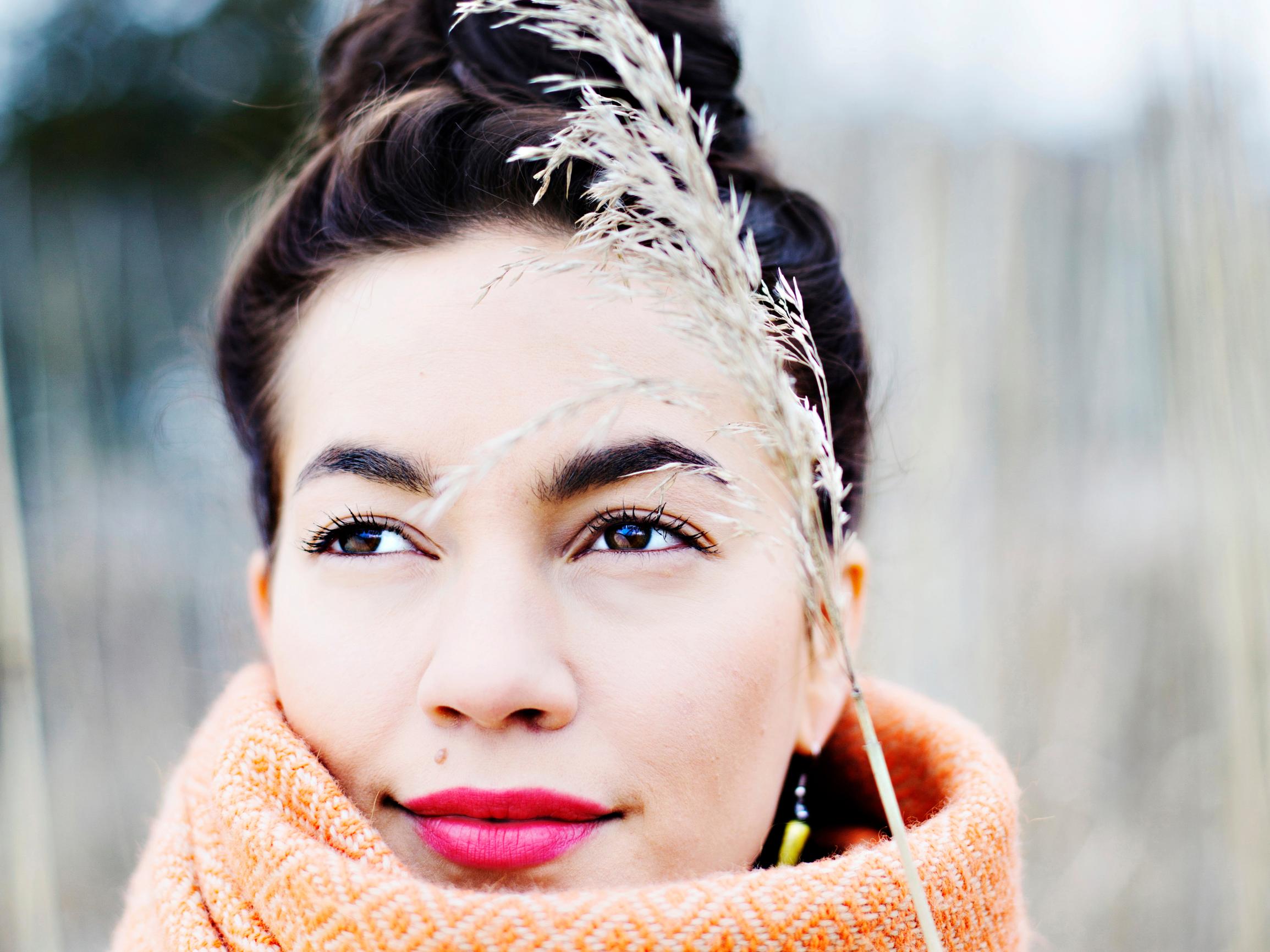 Meeri Koutaniemi haluaa uusilla töillään viedä huomion korallien hätään