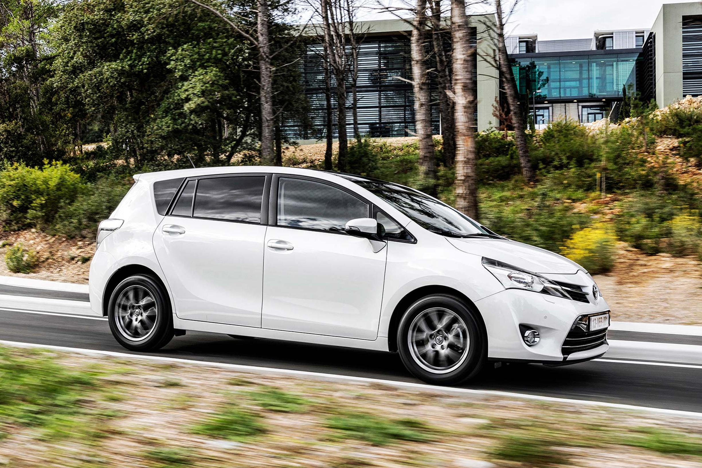 Toyota Verso: muodissa mukana