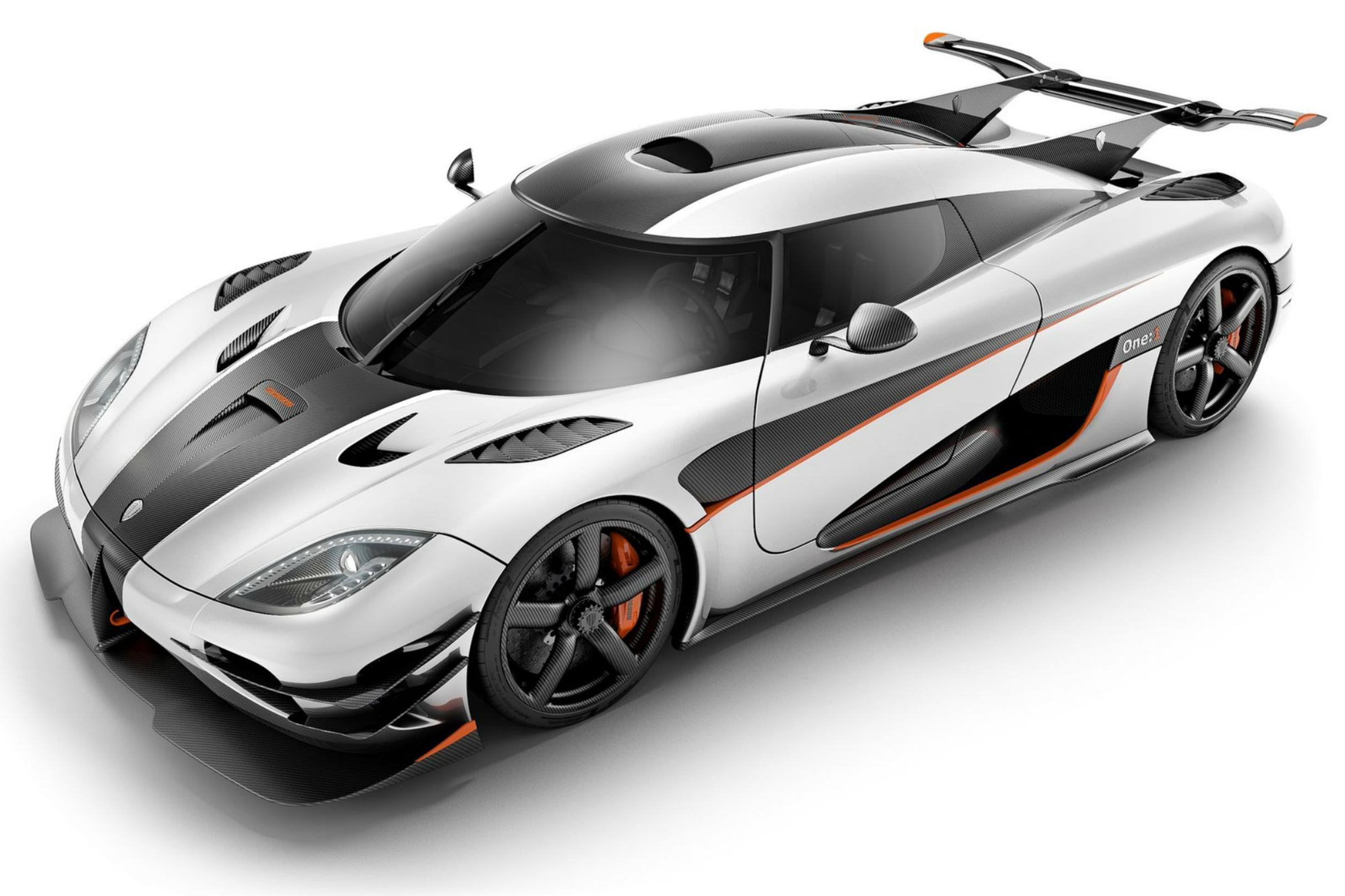 Koenigseggin ”mega-autolla” ongelmia rekisteröinnissä – liian paljon tehoa