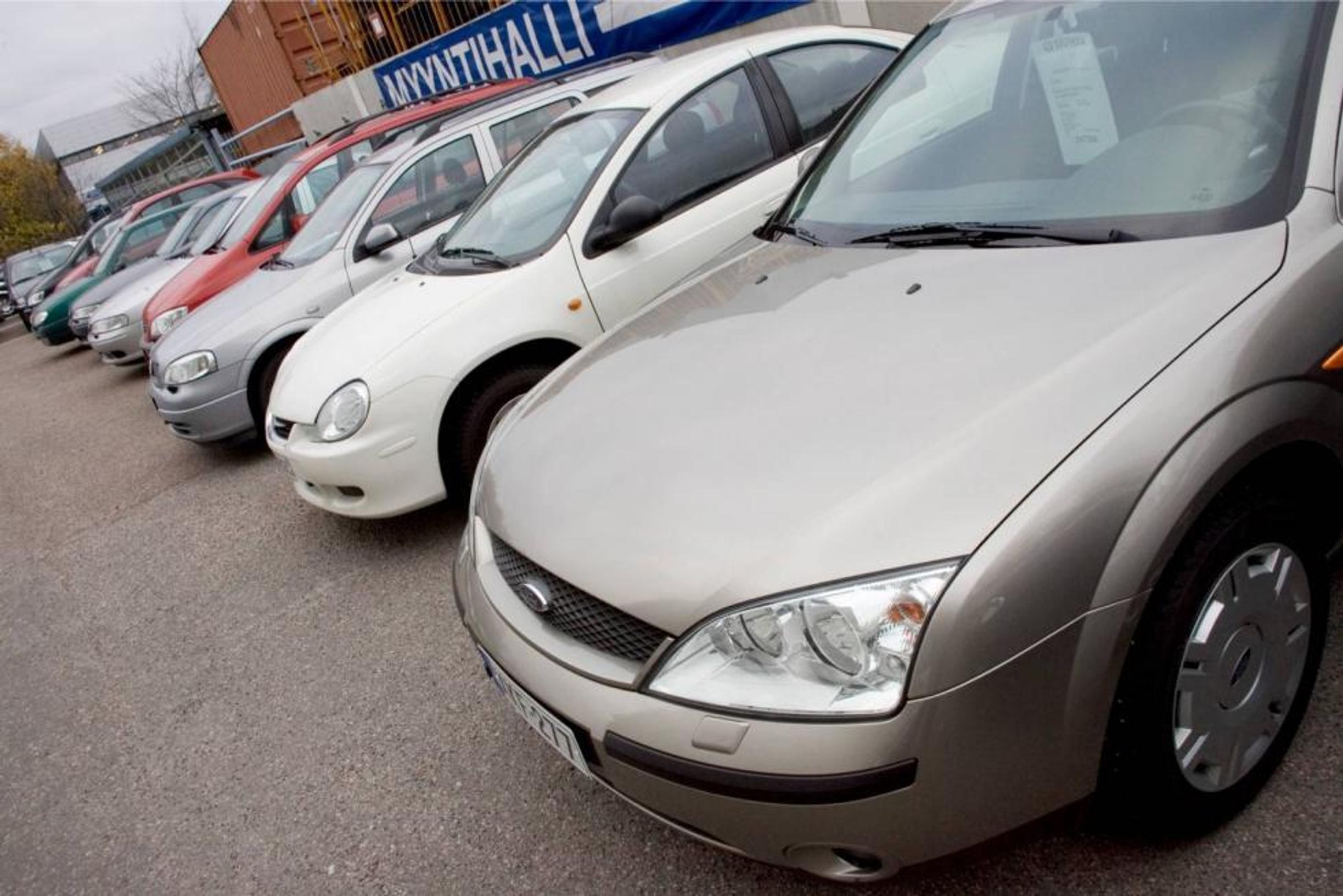 Autokauppoja sulkeutuu Euroopassa yhä kiihtyvällä tahdilla