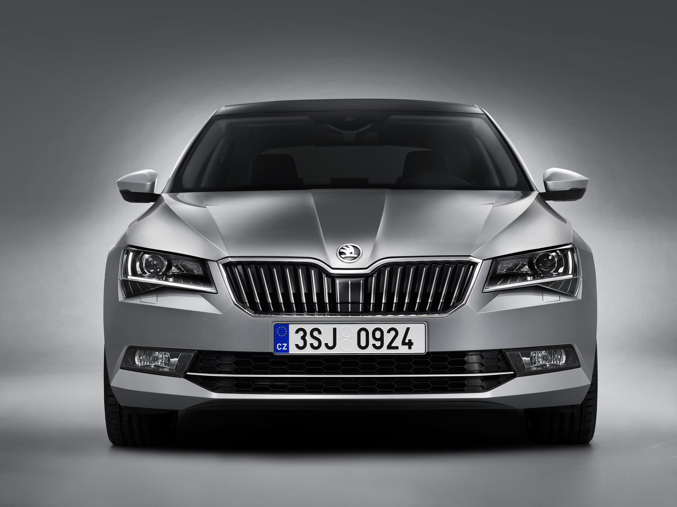 Skoda Superb: Entistäkin venyneempi
