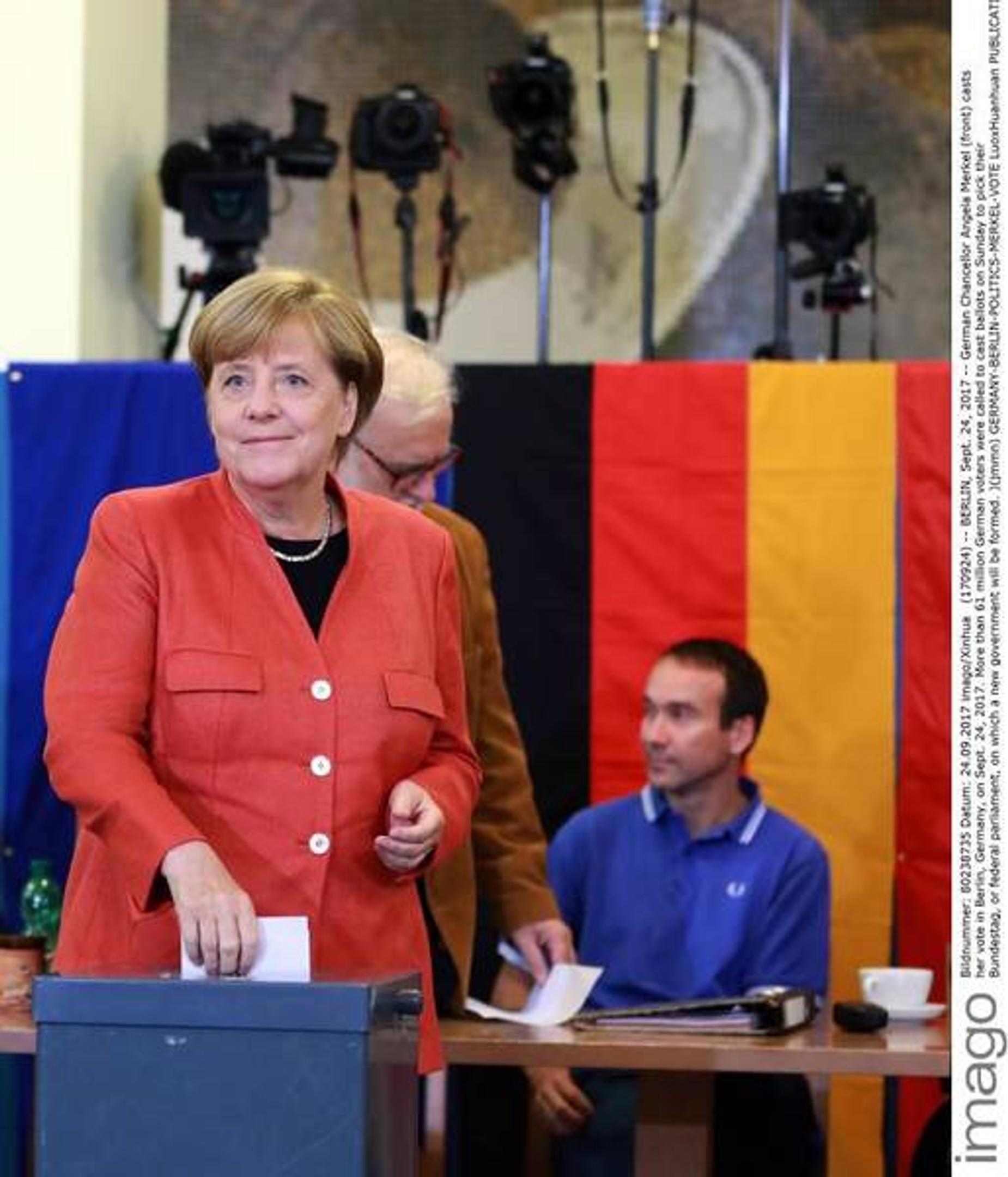 Saksan vaalit: Merkel jatkaa kanslerina, äärioikeistolainen AfD nousi kolmanneksi suurimmaksi puolueeksi