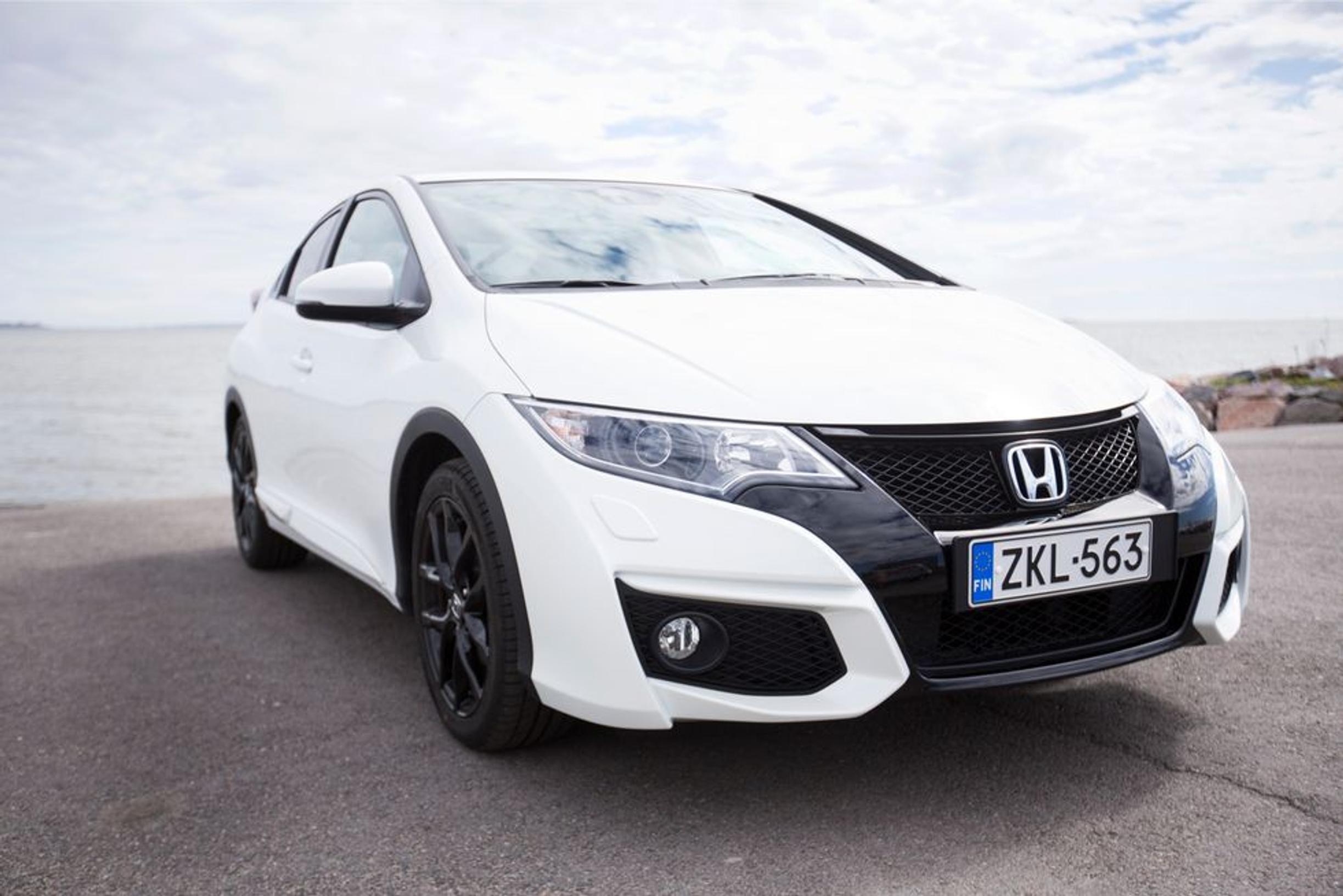 Koeajossa Honda Civic Sport 1.6 i-DTEC – käytöskoulutusta