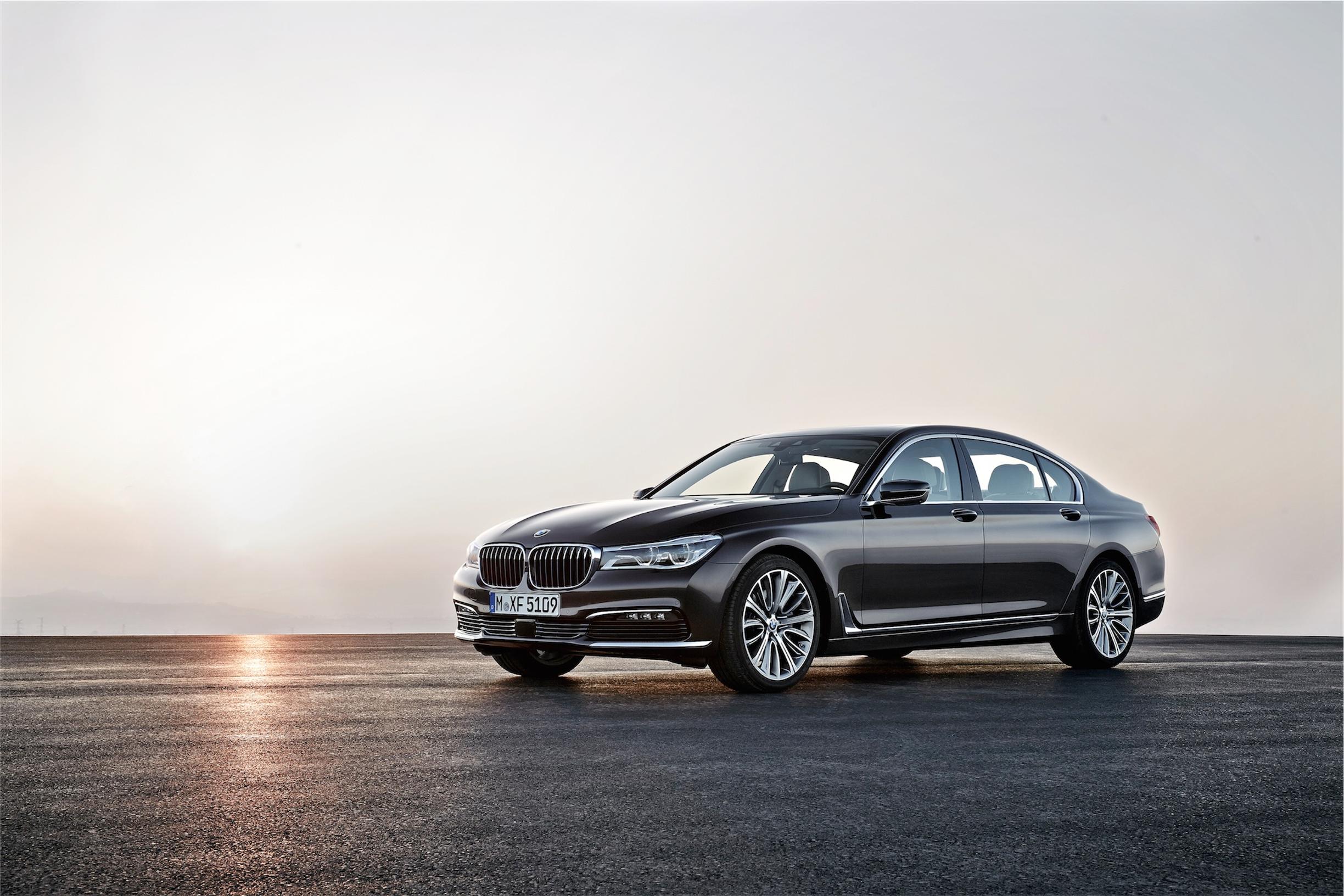 Nyt on high-techiä – BMW 7-sarja uudistui ja kasvoi