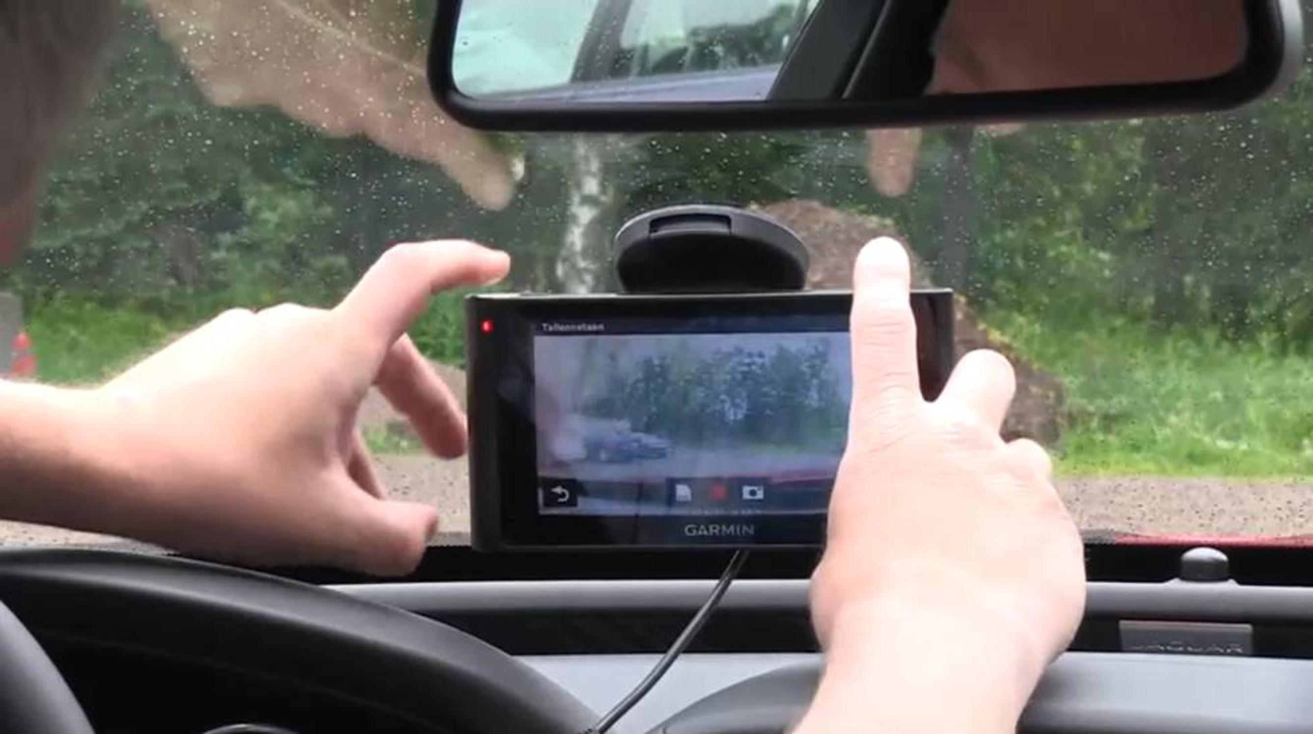 Pikakokeessa Garmin nüviCam -kameranavigaattori