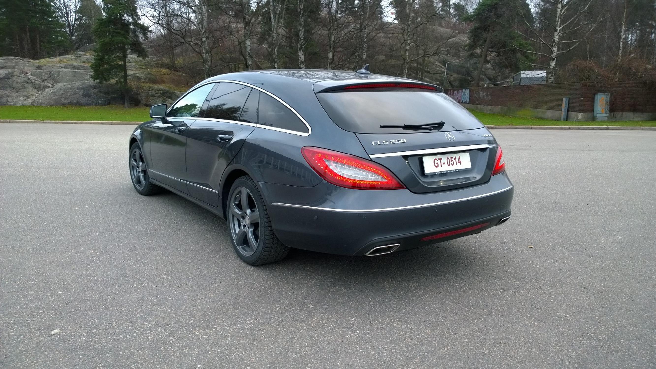 Mercedes-Benzin jättiyllätys: Lopettaa sporttifarkun