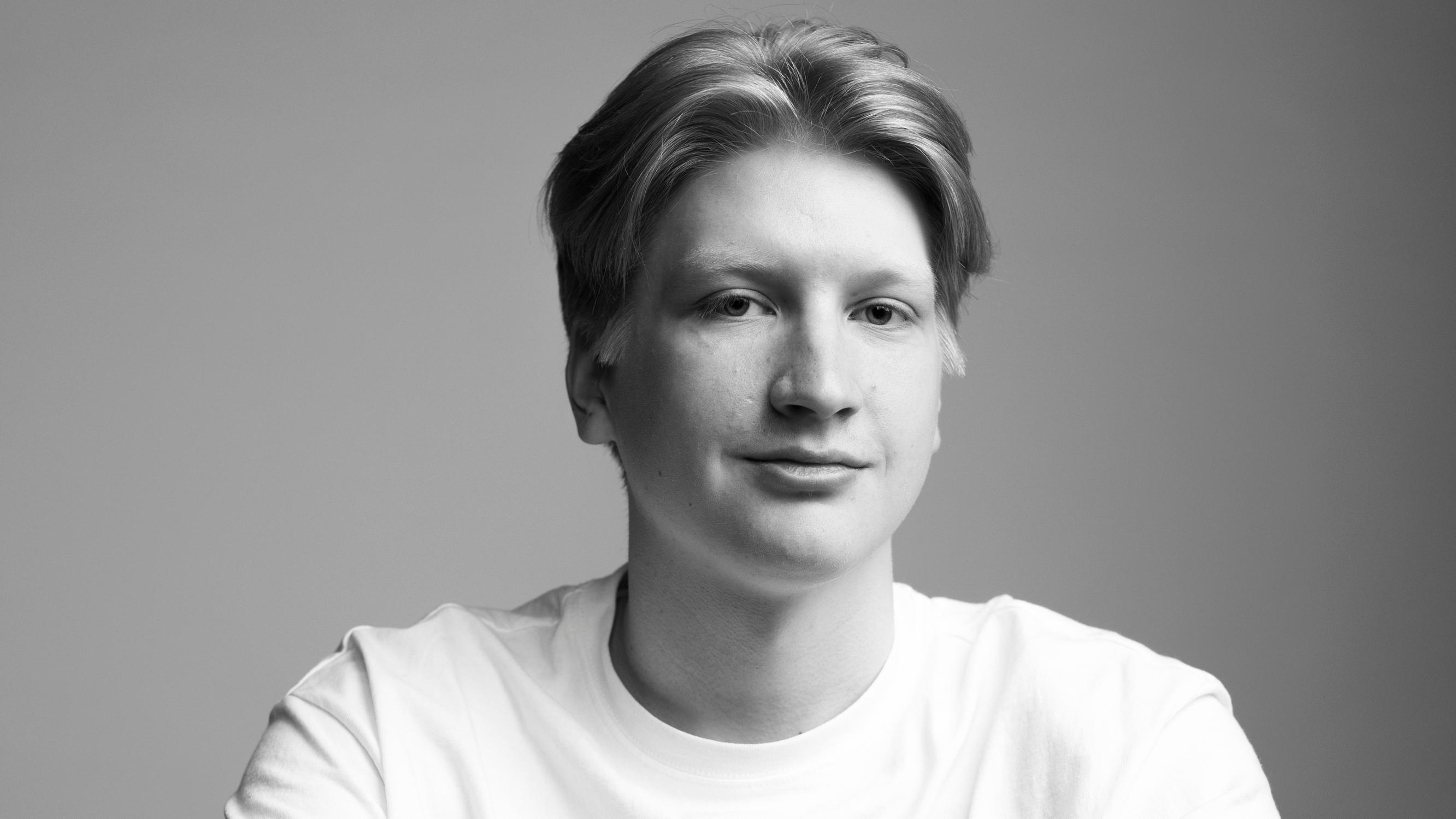 Vanhempien tarjoama “apu” voi pahimmillaan olla karhunpalvelus itsenäistymisen kynnyksellä olevalle nuorelle