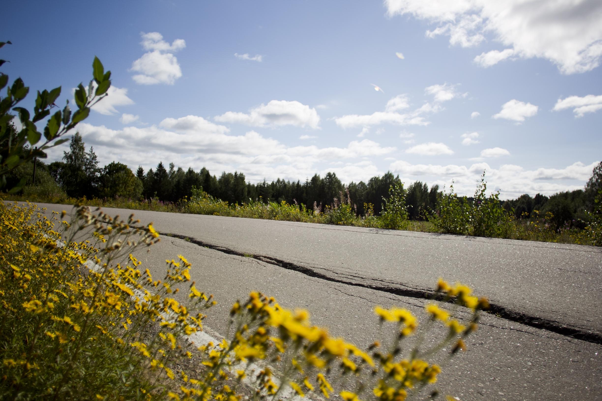 Viivyttely vain lisää tiehankkeiden laskua