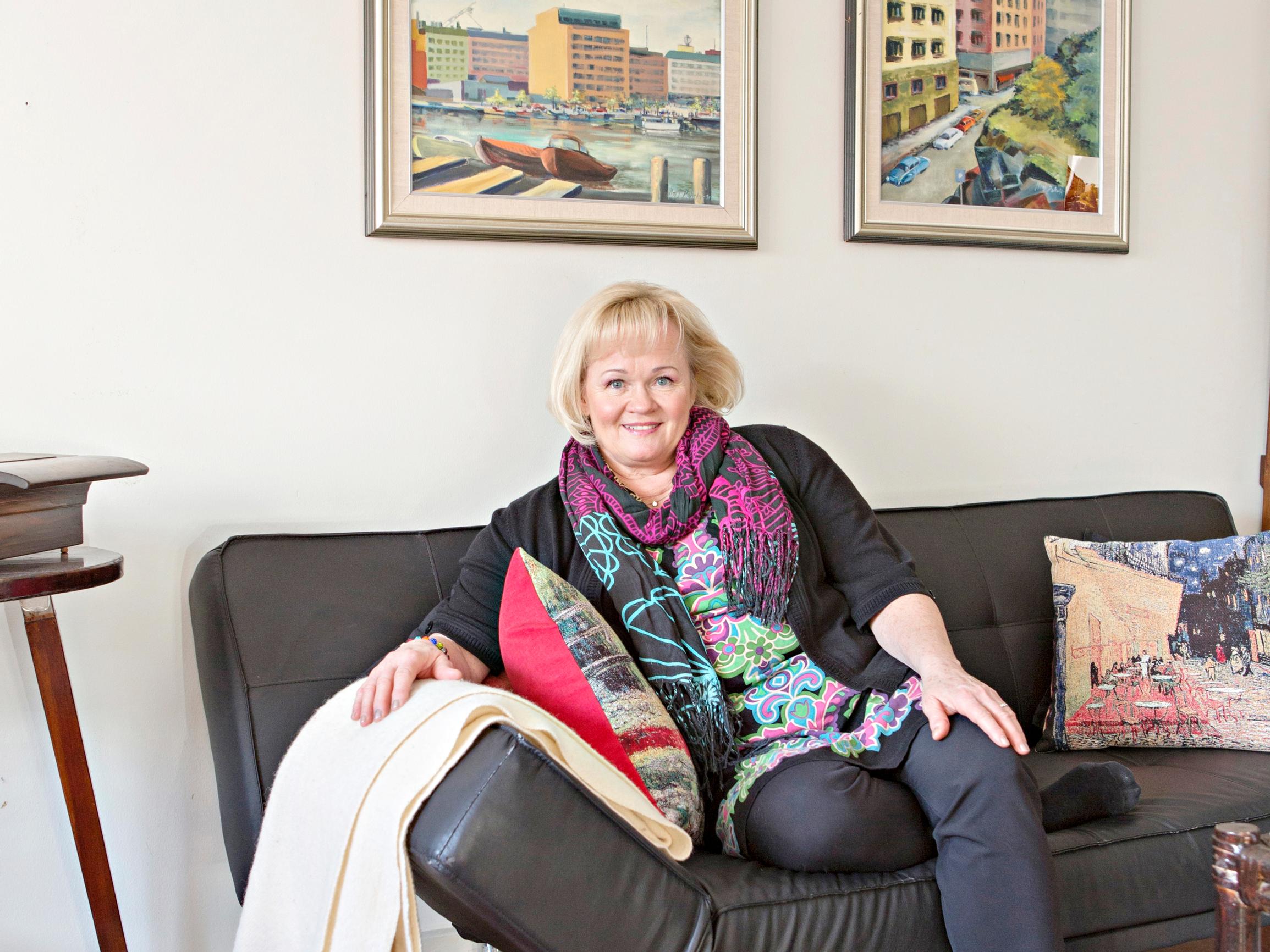 Muusikko, professori Eeva-Leena Pokela: "Jäin pyörällä potkulaudan alle – Myös koirani päälle on meinattu ajaa jalkakäytävällä"