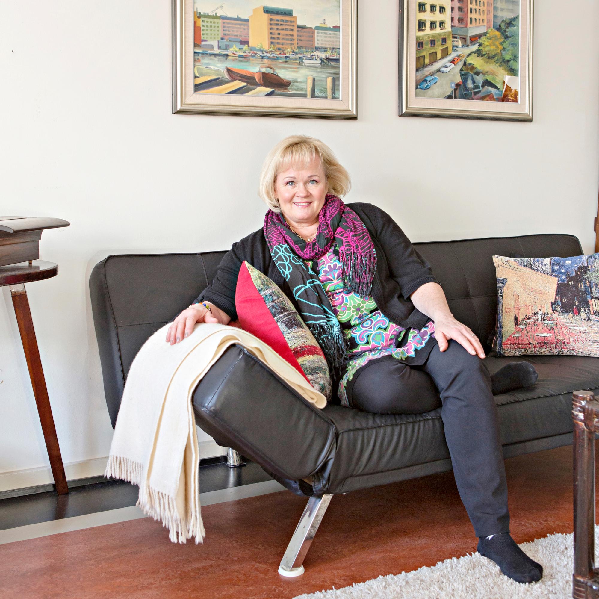 Muusikko, professori Eeva-Leena Pokela: "Jäin pyörällä potkulaudan alle – Myös koirani päälle on meinattu ajaa jalkakäytävällä"