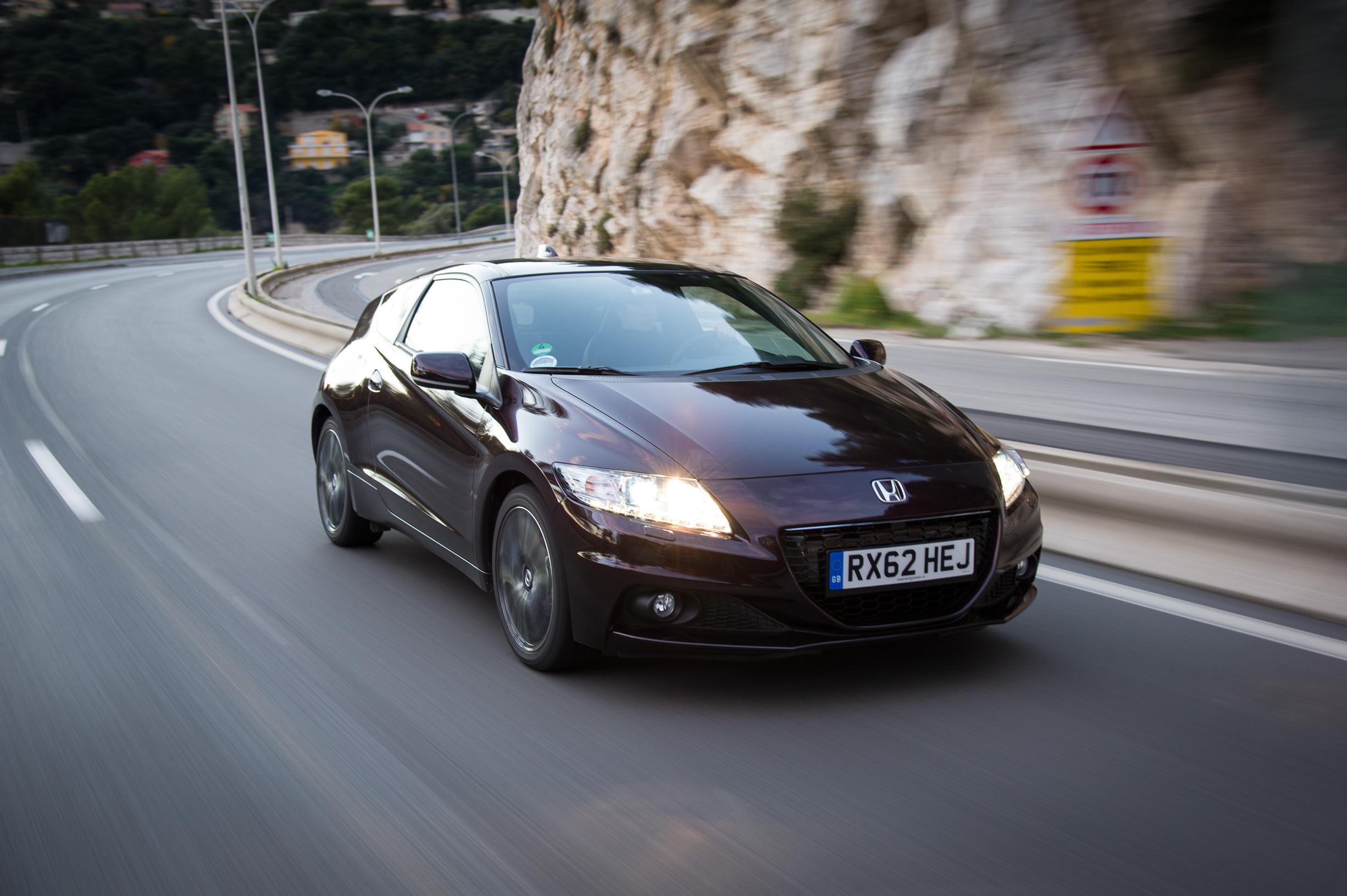 Honda CR-Z: Tehoa ja ajamisen hauskuutta