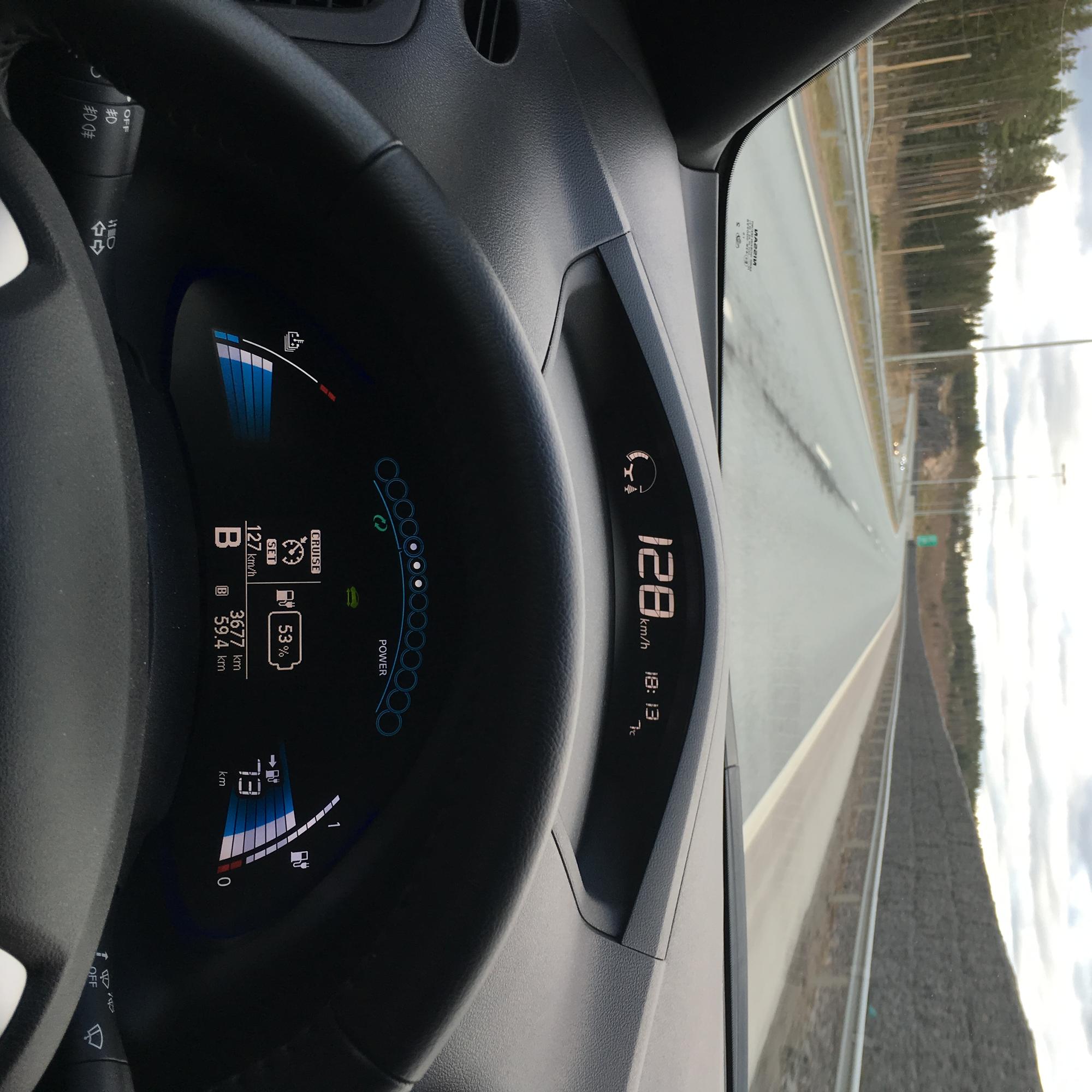 Isompiakkuinen Nissan Leaf tekee moottoritiematkan inhimillisemmäksi