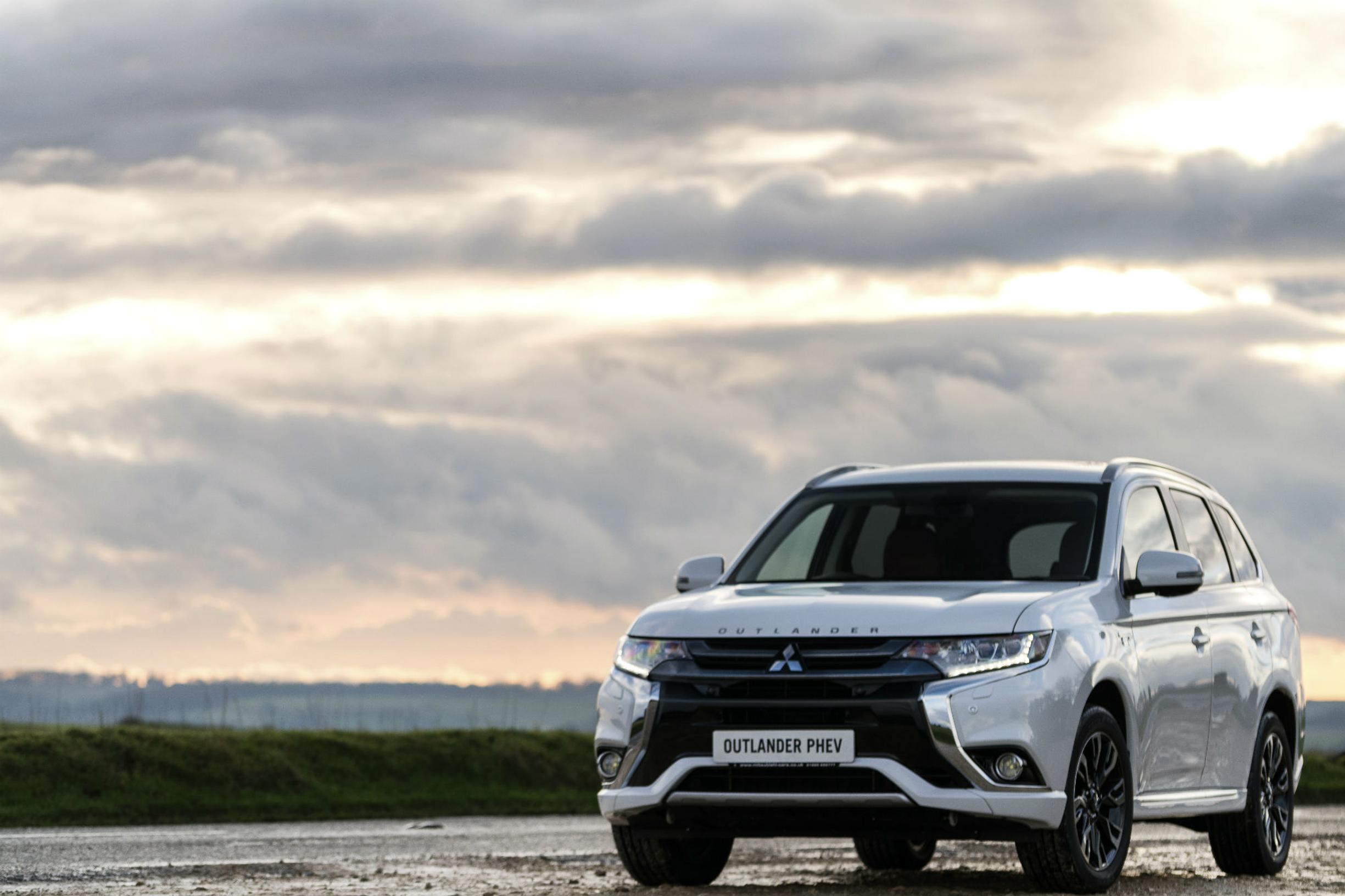 Mitsubishin skandaalin seuraukset – toimitusjohtaja eroaa