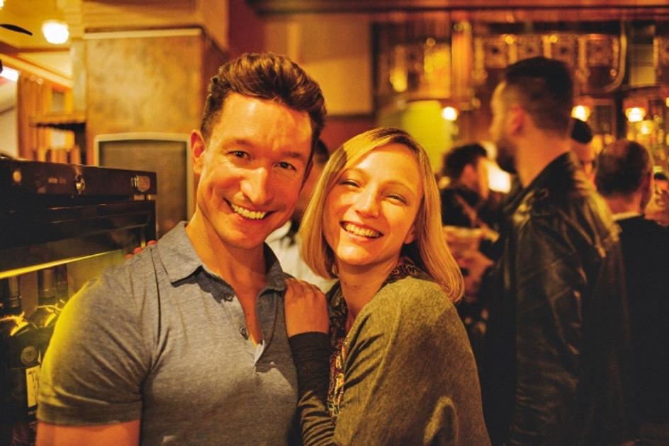 dating olemme vain ystäviä dating site pitkän matkan suhteet