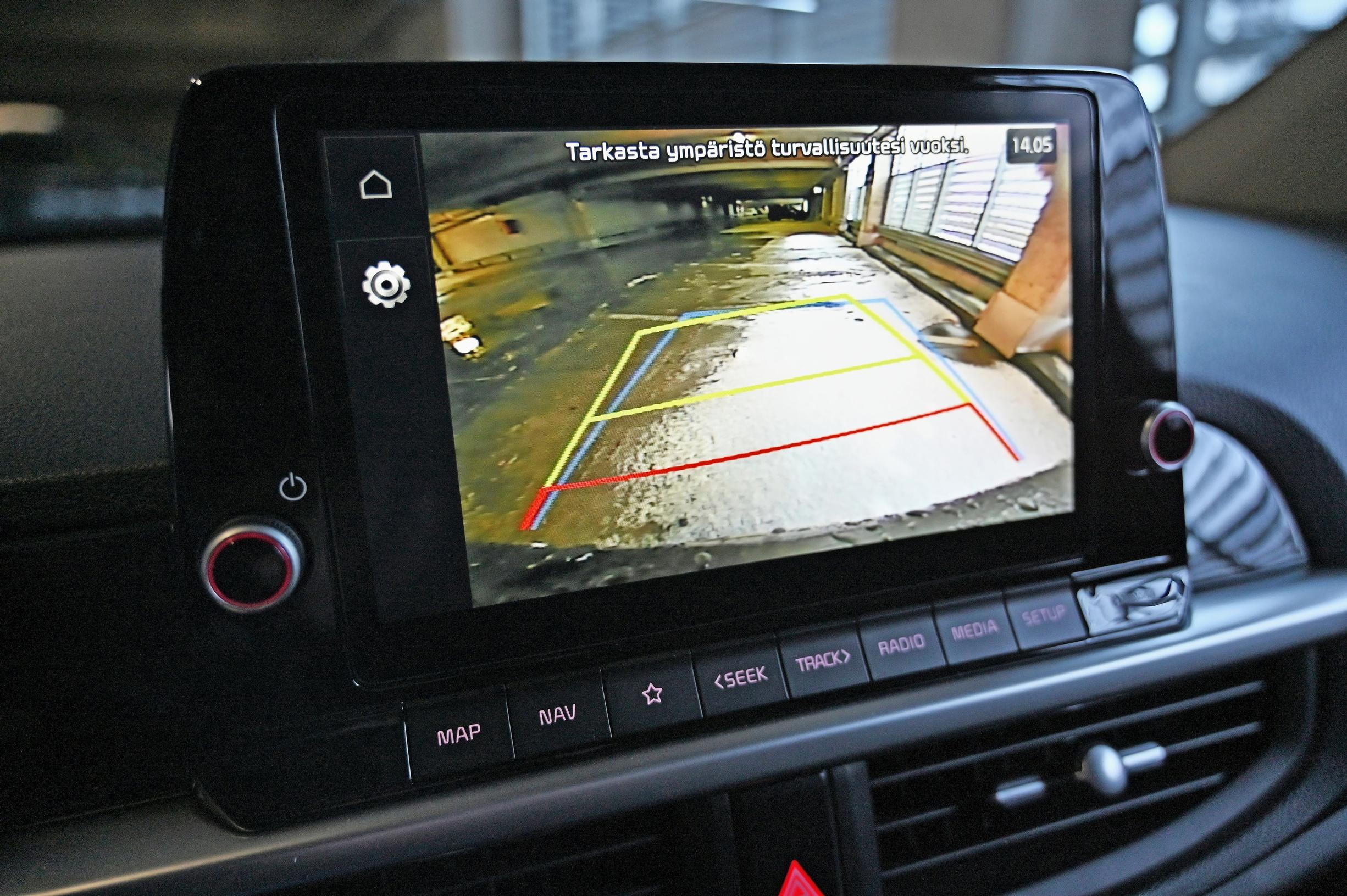Kia Picanton peruutuskamera sisältyy aina vakiovarusteisiin. Automaatti-ilmastointi tulee sen sijaan lisävarusteena.
