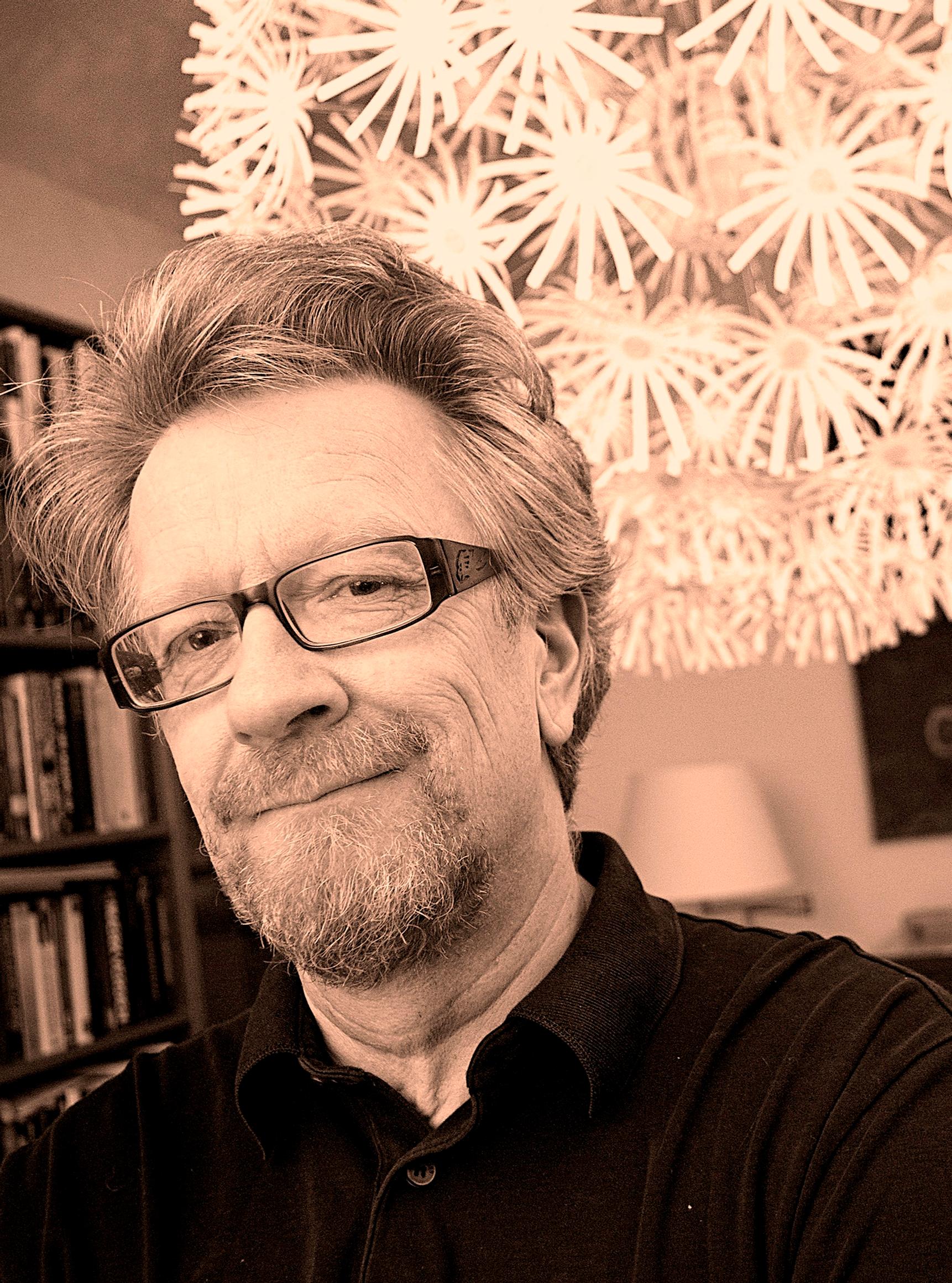 Teoreettisen fysiikan professori Kari Enqvist: ”Tyhmyys ja omahyväisyys on huono kombinaatio"