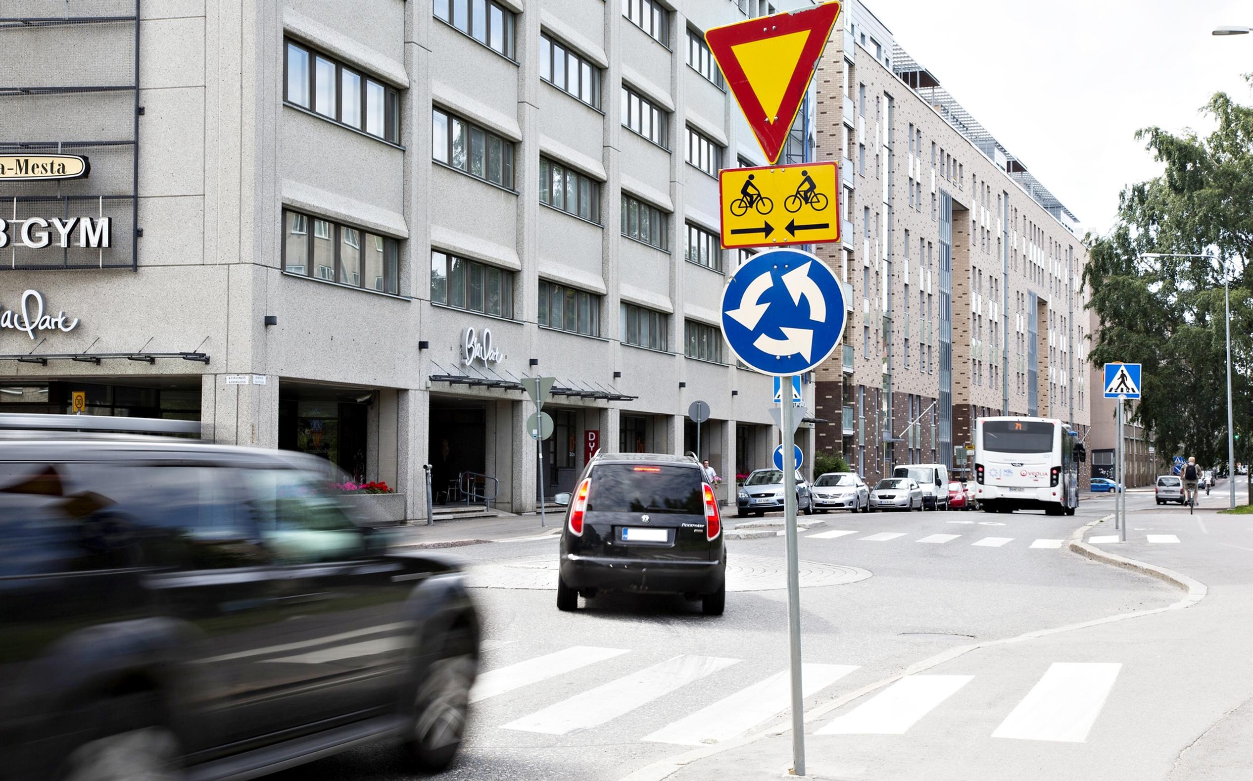 Kommentti: Älkää pilatko uutta tieliikennelakia kiireellä