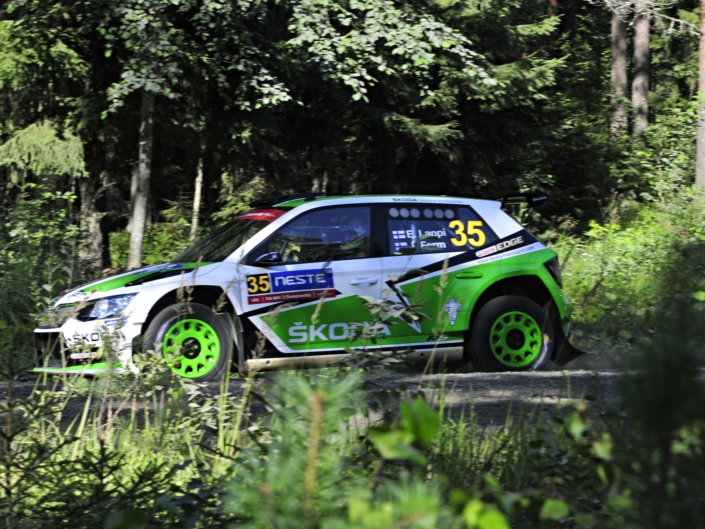 Esapekka Lapilla menee kaikki nappiin Neste Rallissa - "Ei ole tarvinnut riskeerata"