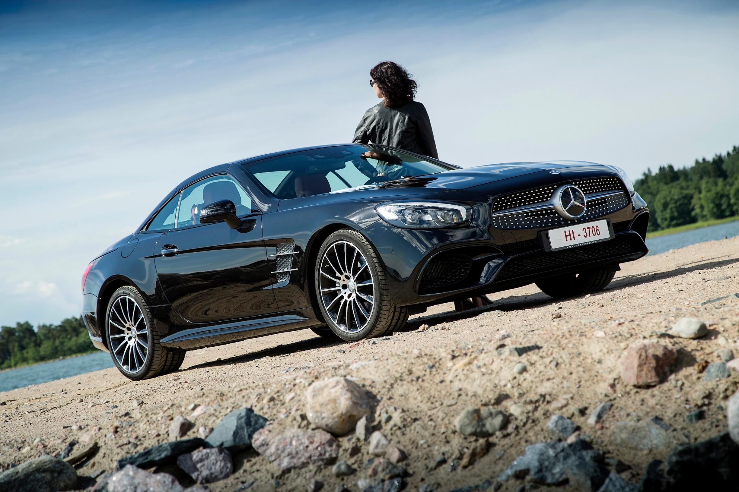 Koeajo: Mercedes-Benz SL 500 -  Anna V8:n laulaa - SL500 on härski tykki!
